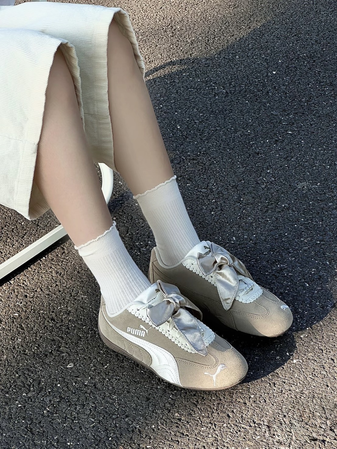 【預購】PUMA SPEEDCAT BLOOM 芭蕾風 緞帶蝴蝶結 珍珠 灰奶茶 奶油白 復古 賽車鞋 女鞋 410083-01