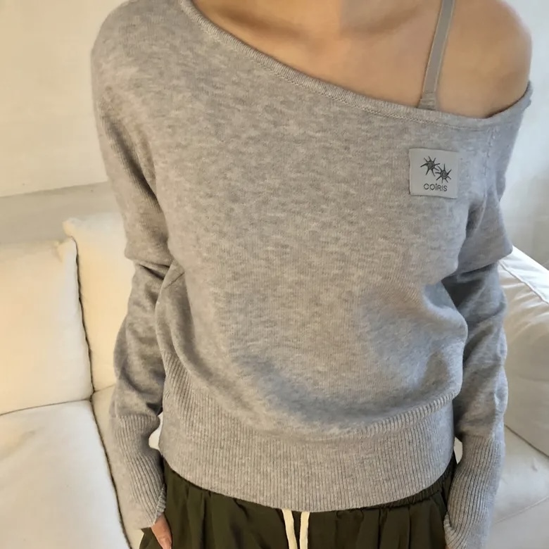 COiRIS BEON ONE SHOULDER KNIT 斜肩 針織長袖 兩色 韓國代購