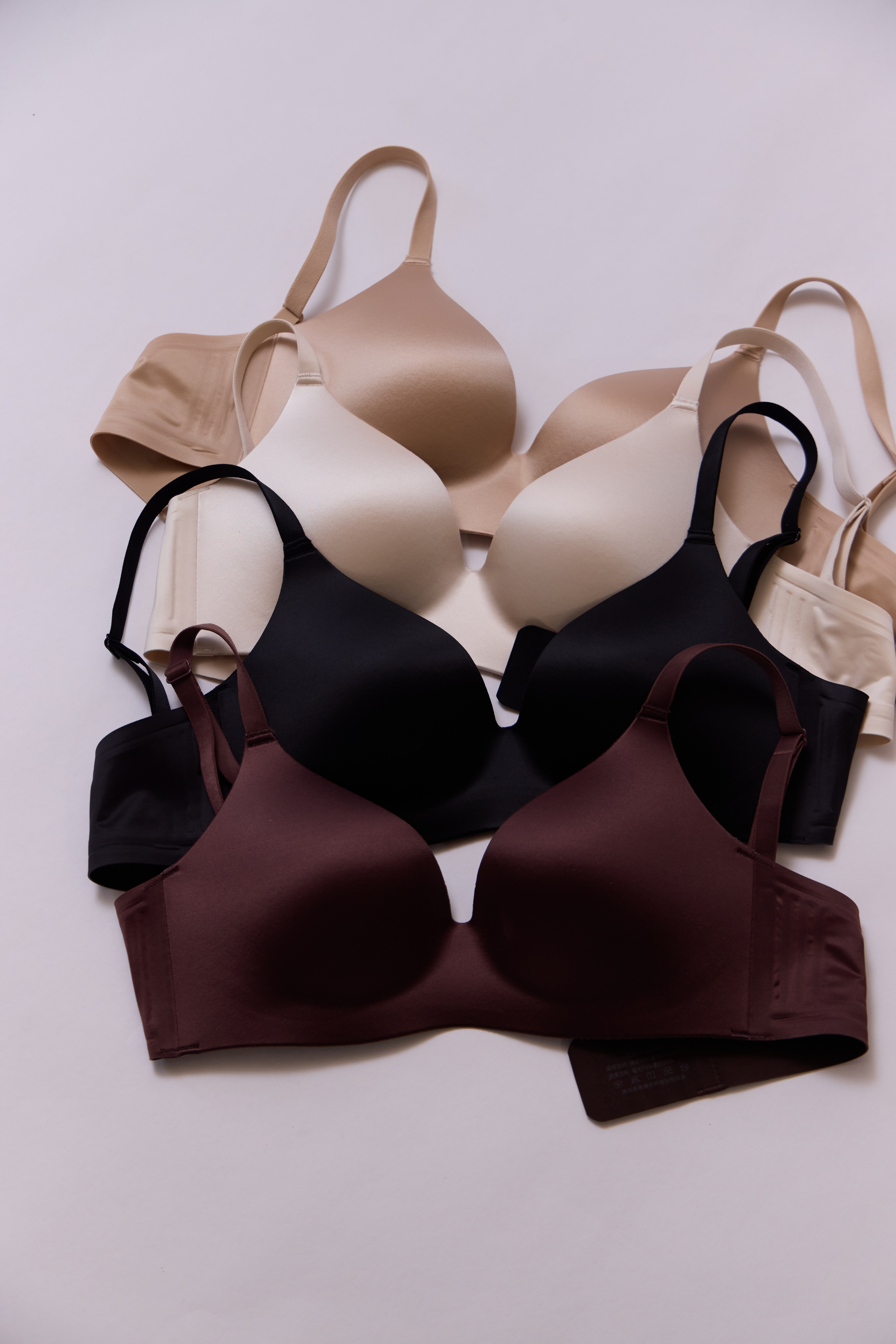 美杜莎MEDUSA Everyday無痕深V零副乳內衣 黑色 涼感冰絲