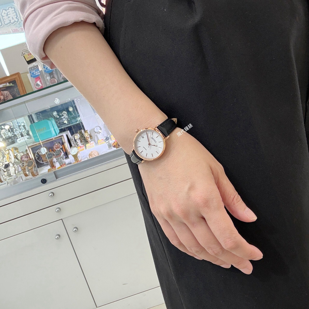 【LOVME】簡約小清新皮革腕錶 VL0012S-43-241 28mm 現代鐘錶
