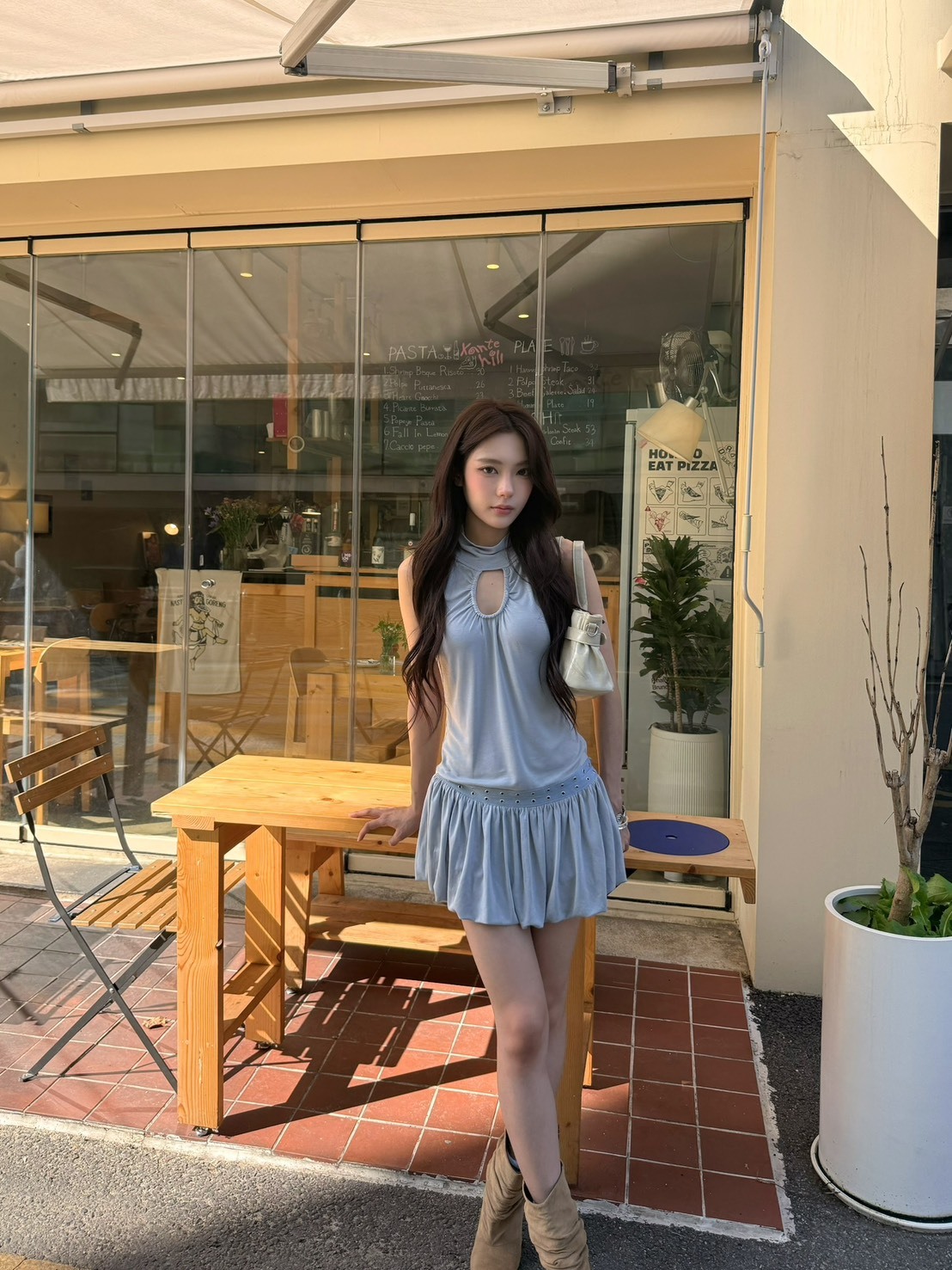 9.amez project   glowy mood cutout dress 挖洞皺皺洋裝 （blue)
