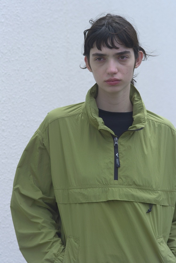 日本  MIZUNO FOR MARGARET HOWELL Taslan Nylon Pullover 衝鋒衣
