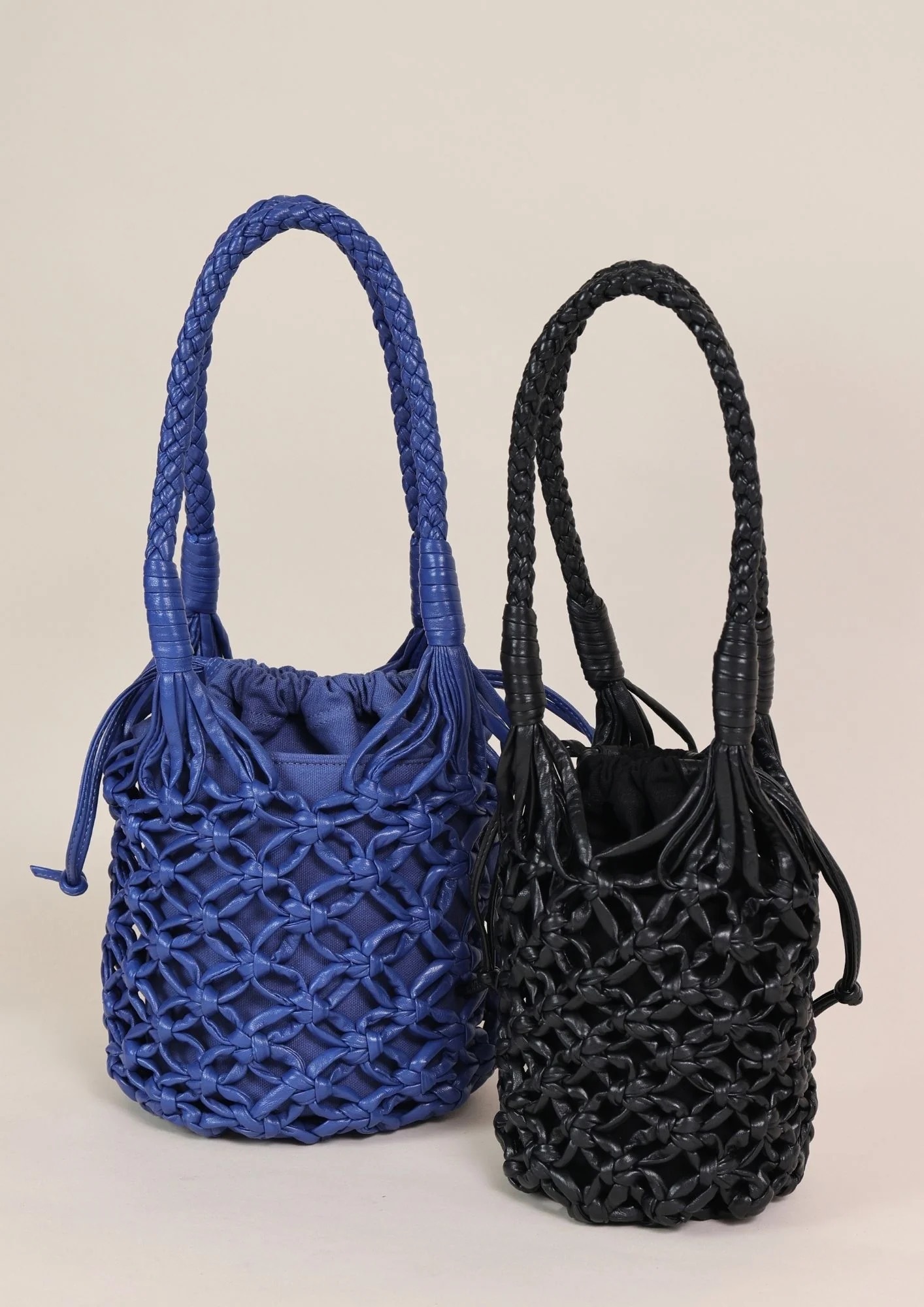 1CA0906-068 [CALONGE] Sheep Top Handle Bag Black #CA-1742 (EU)