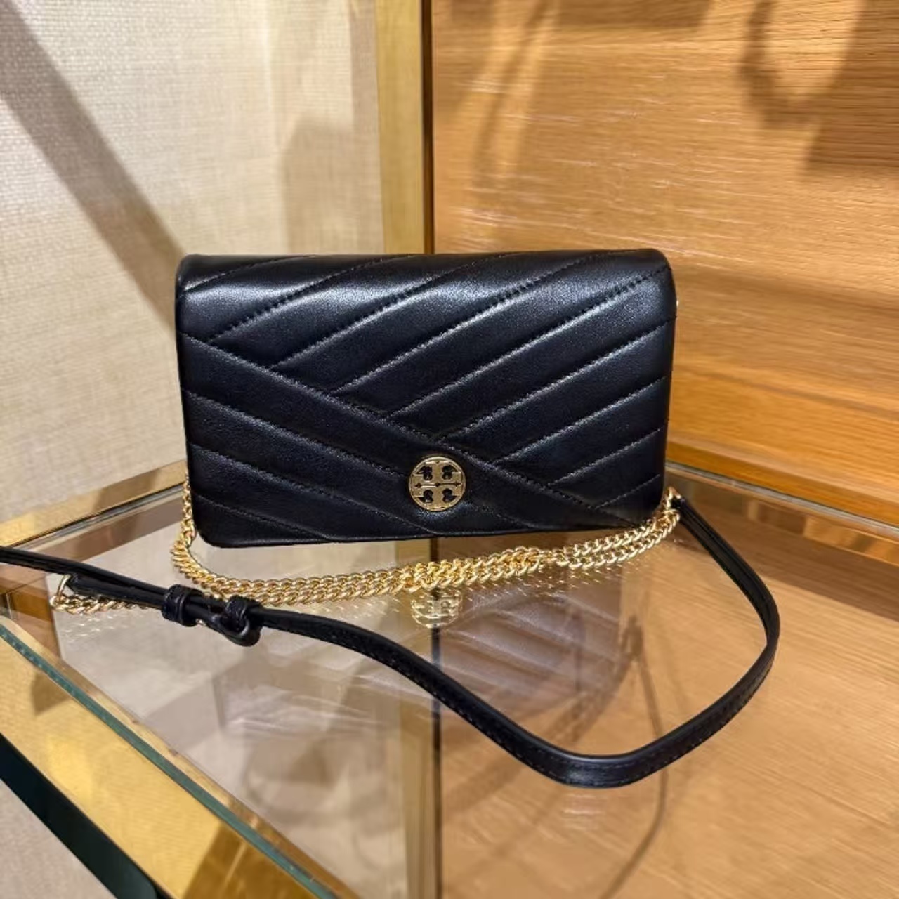 【預購】Tory Burch N090701 Willa Chevron 斜挎包