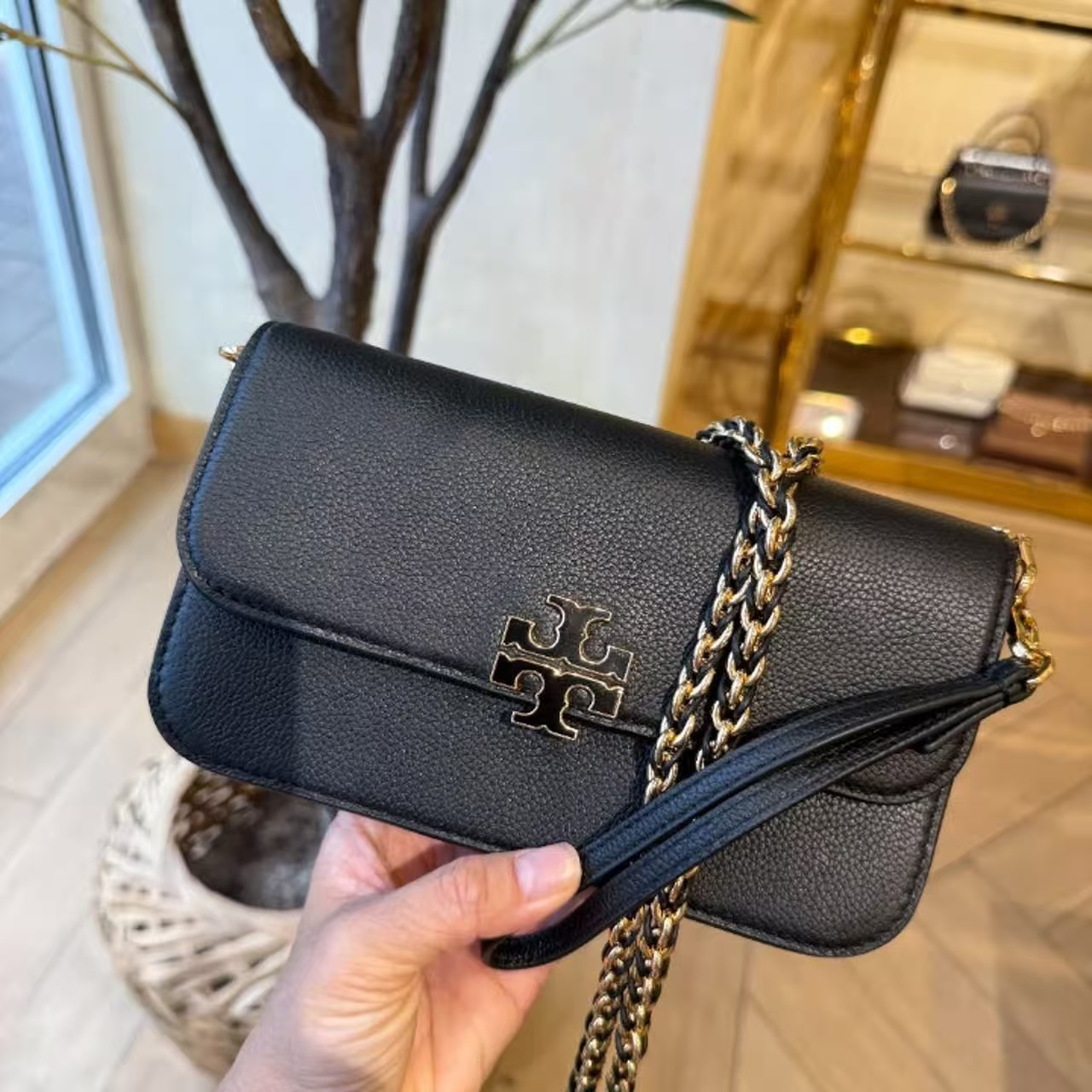 【預購】Tory Burch N090703 Britten 鏈條手腕銀包 (黑色)