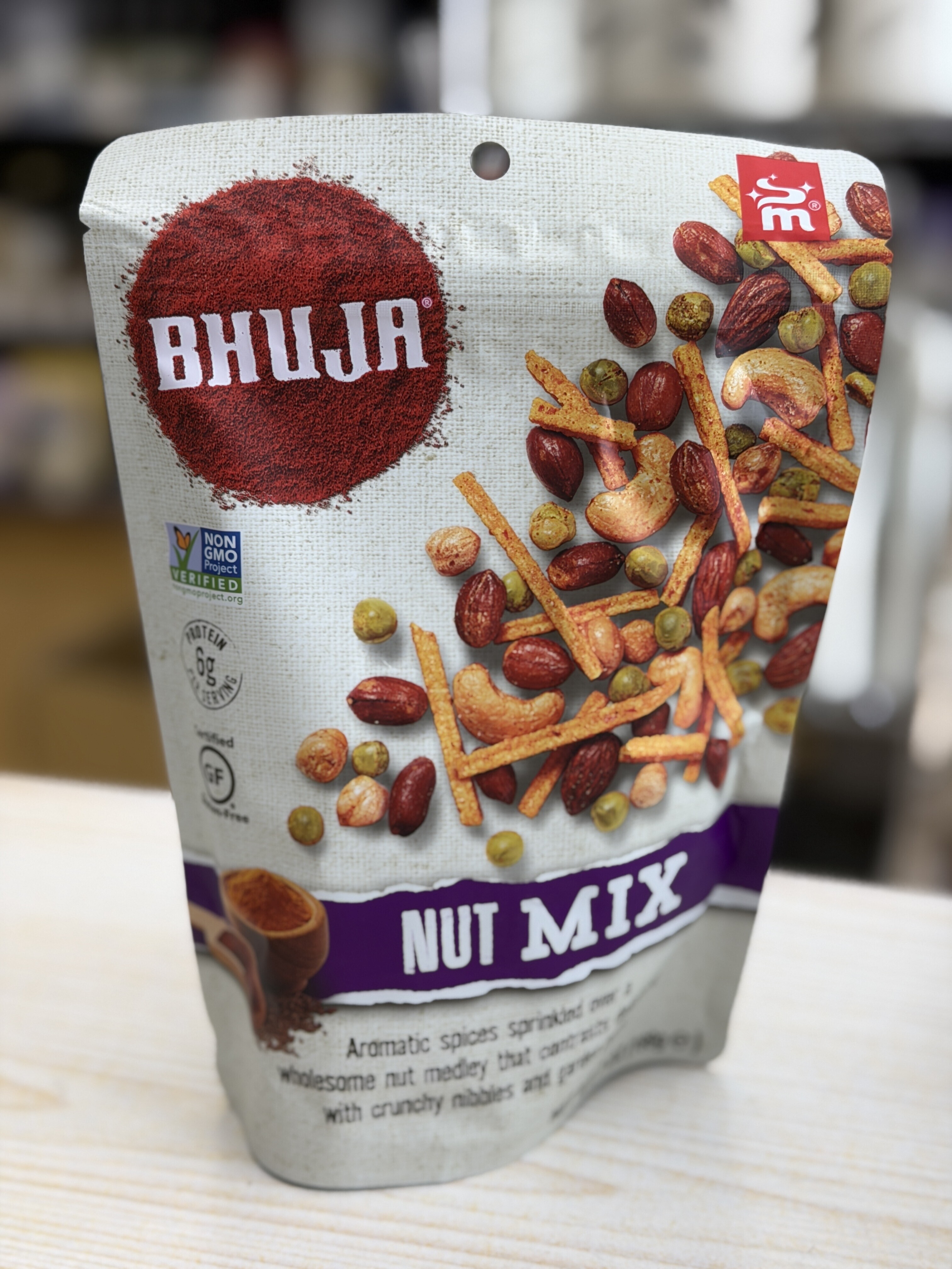 Bhuja nut mix 199g (best before 2027/5/23)