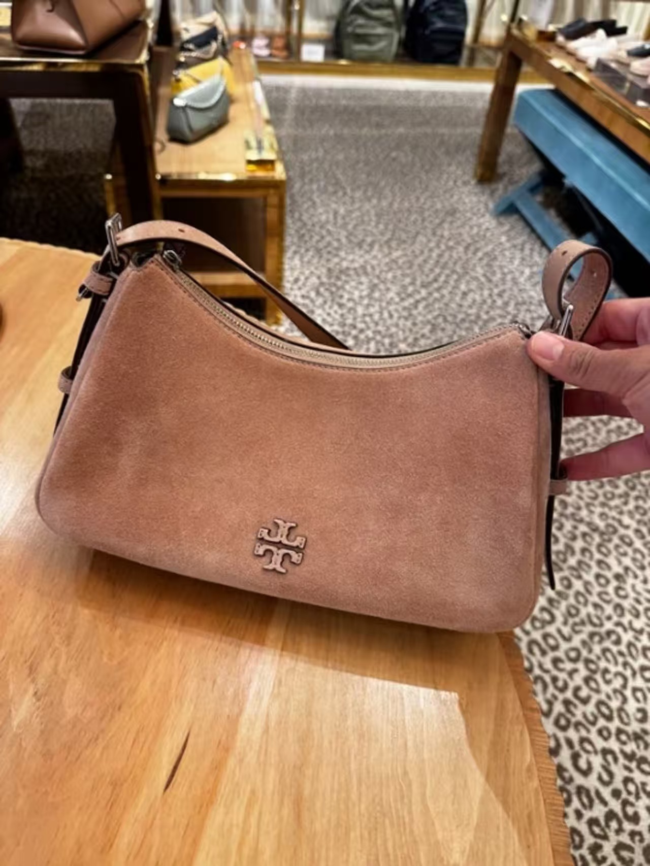 【預購】Tory Burch N090704 Thea 麂皮單肩包
