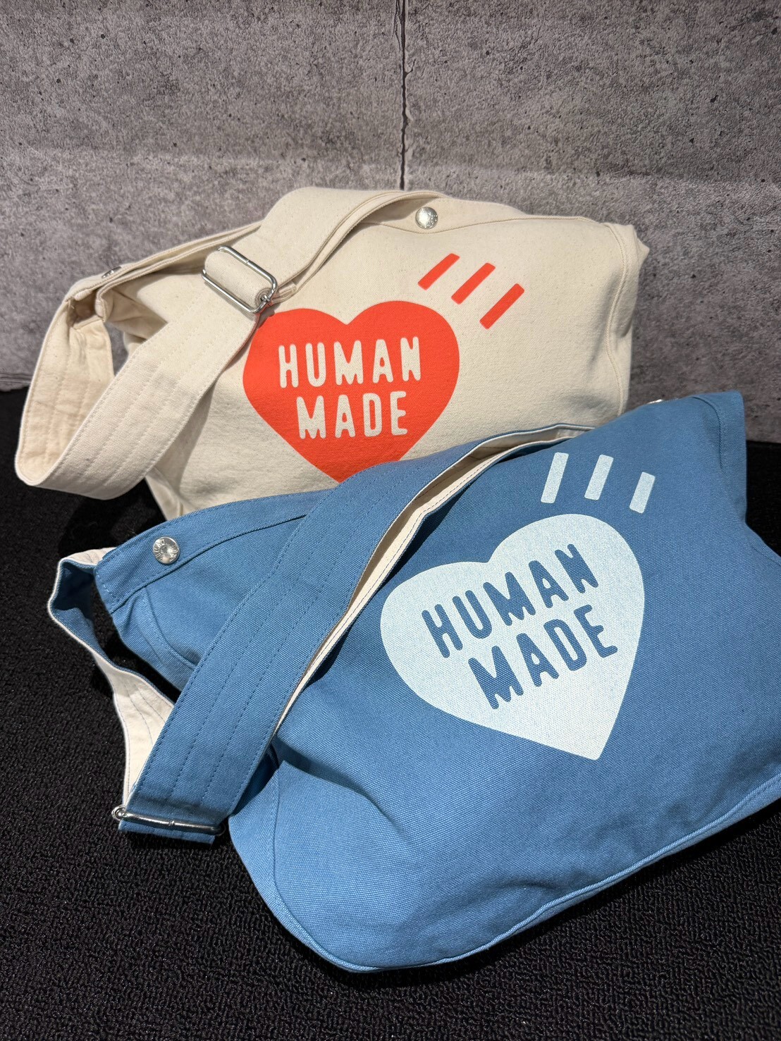 HUMAN MADE 愛心Logo 帆布郵差包