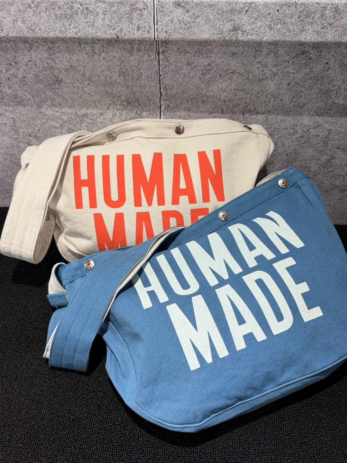 HUMAN MADE 愛心Logo 帆布郵差包