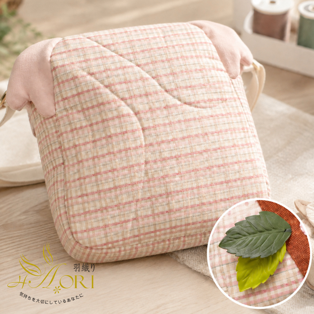 Back exterior pocket, curved quilting, and layered leaf detail