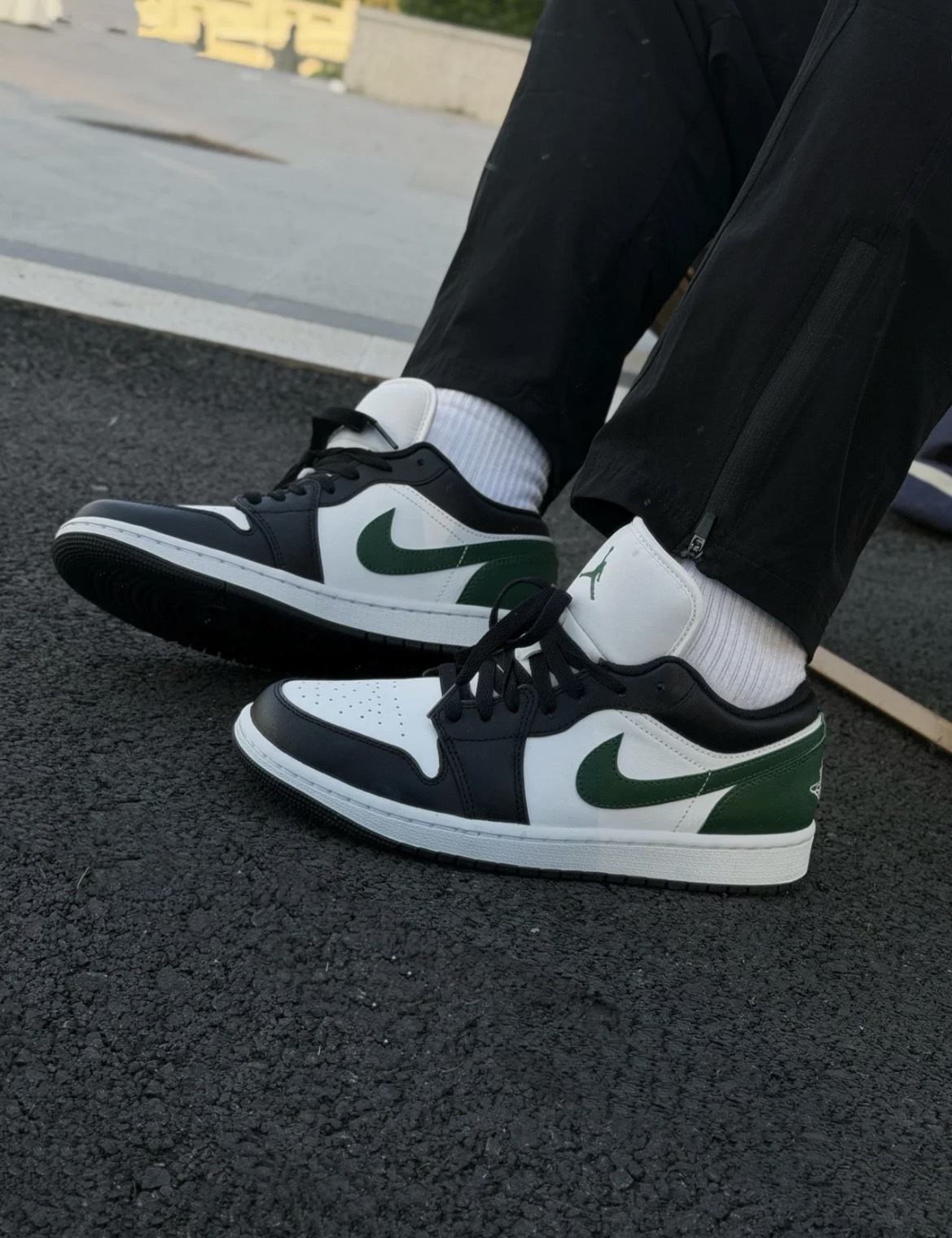 【逢甲 FUZZY】Air Jordan 1 Low 'Black Gorge Green' 黑綠 553558-047