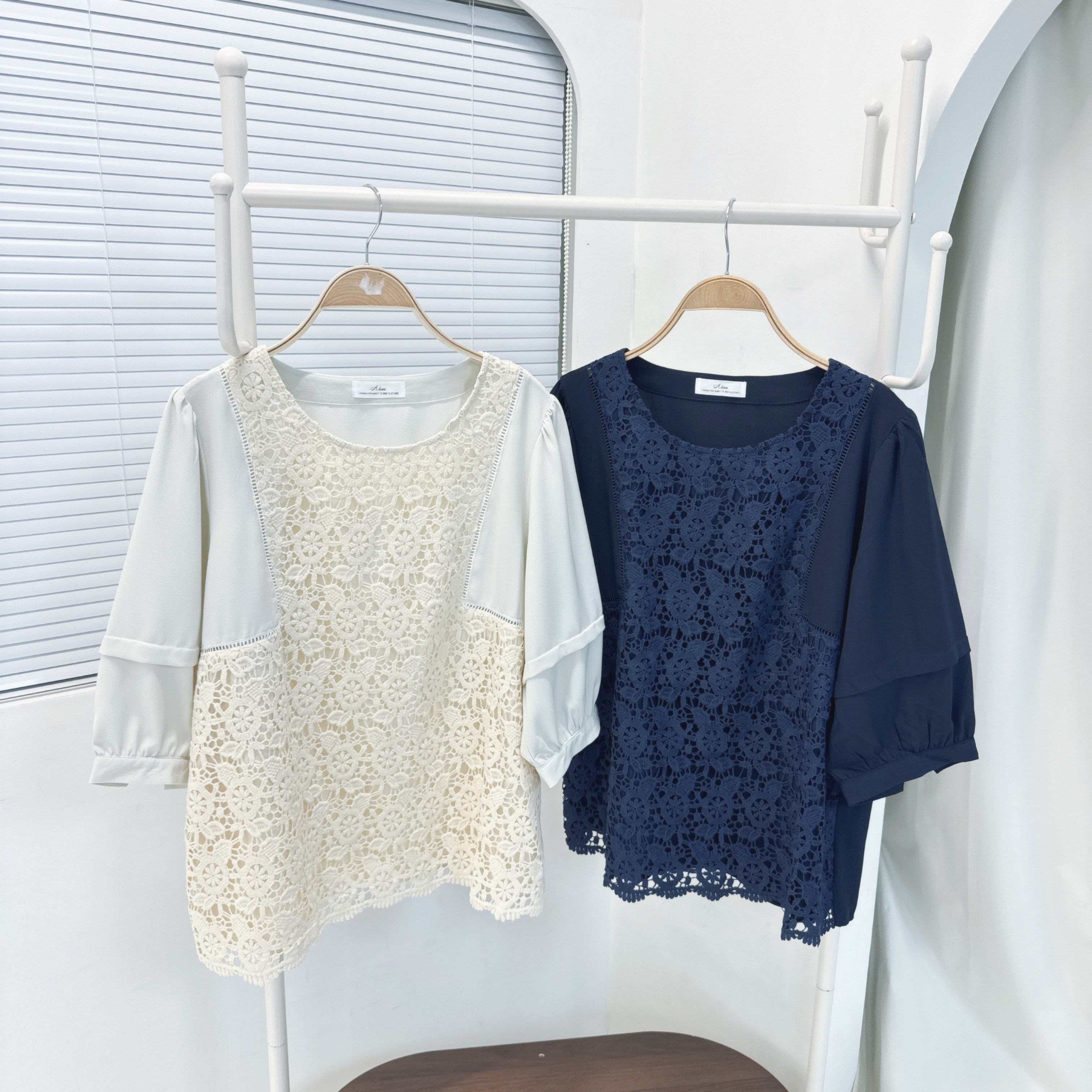 【廠家制】前拼通花中袖TOP (K30-K31)
