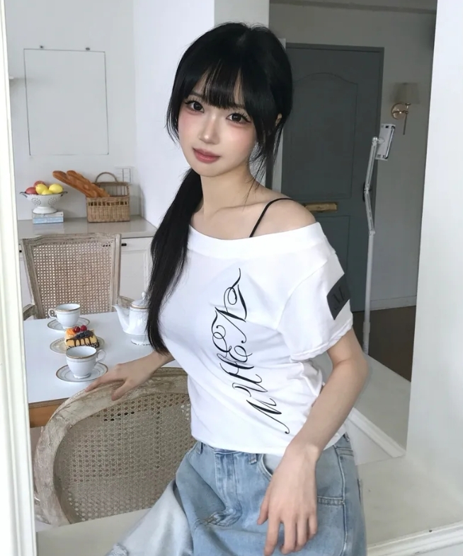 （現貨）韓牌 MUCENT ETHER ANGEL 翅膀 修身 短T P0000CNO