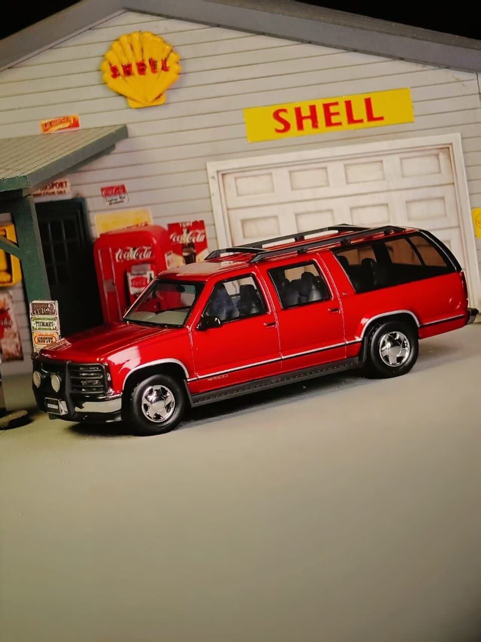 預訂:1/64 Bliss Mold GMC Suburban GMT400 Metallic Red (BMGMCSR )