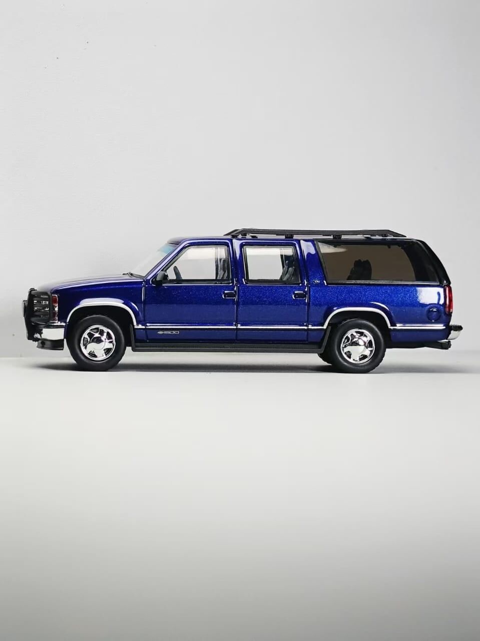 預訂:1/64 Bliss Mold GMC Suburban GMT400 Metallic Blue (BMGMCSBL )