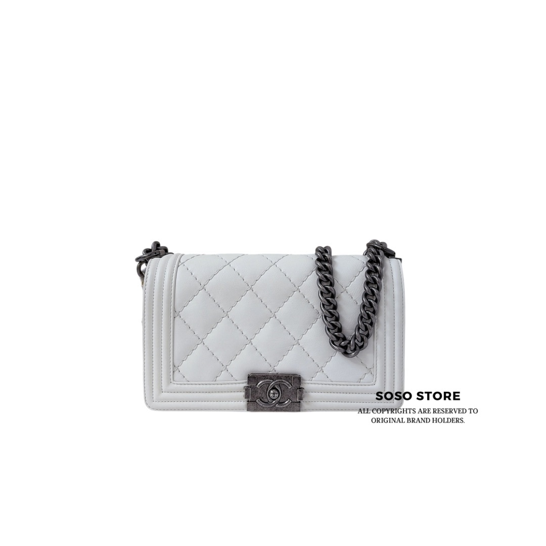 Chanel Boy Flap - White / SHW