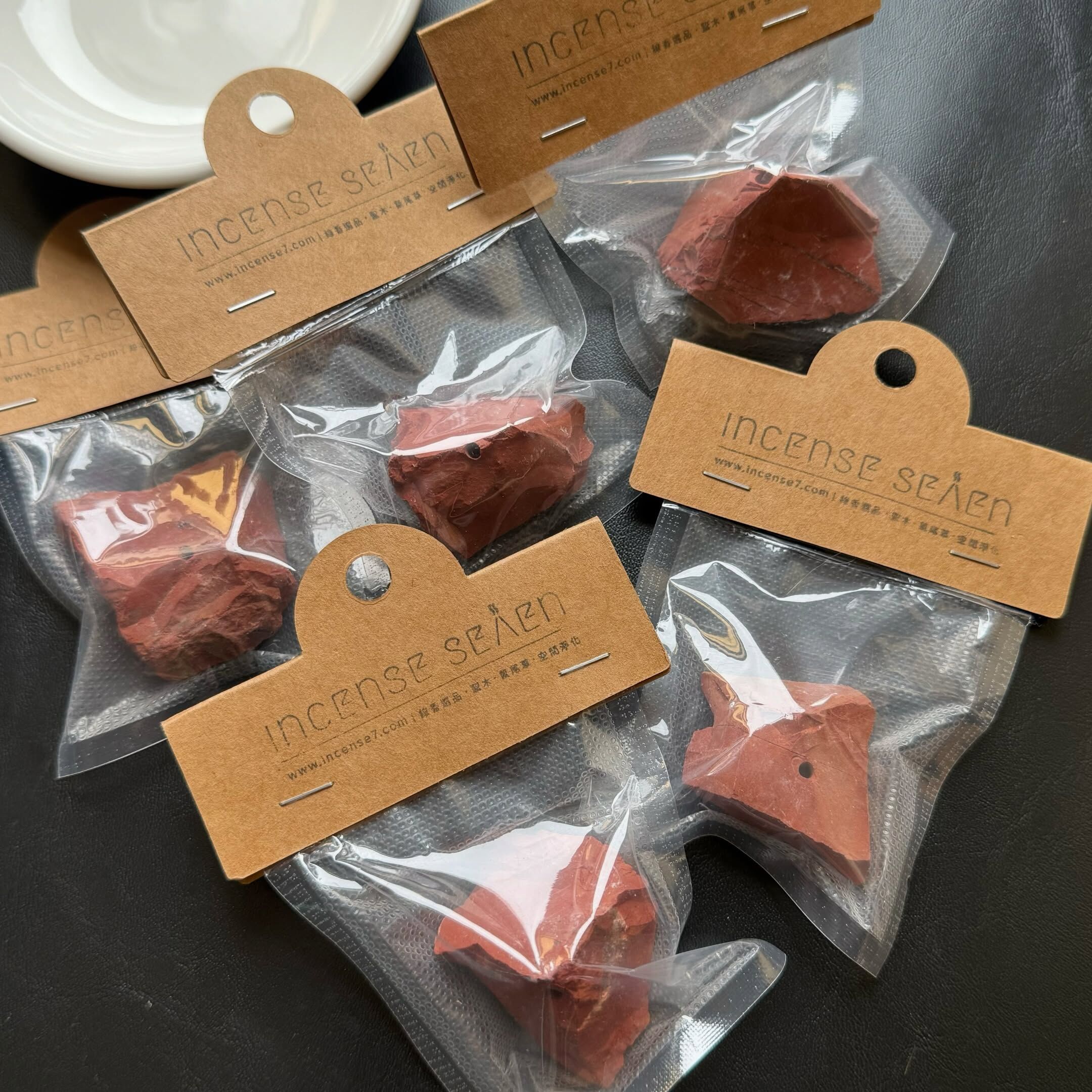 [原石] 紅碧玉 原礦 線香座
