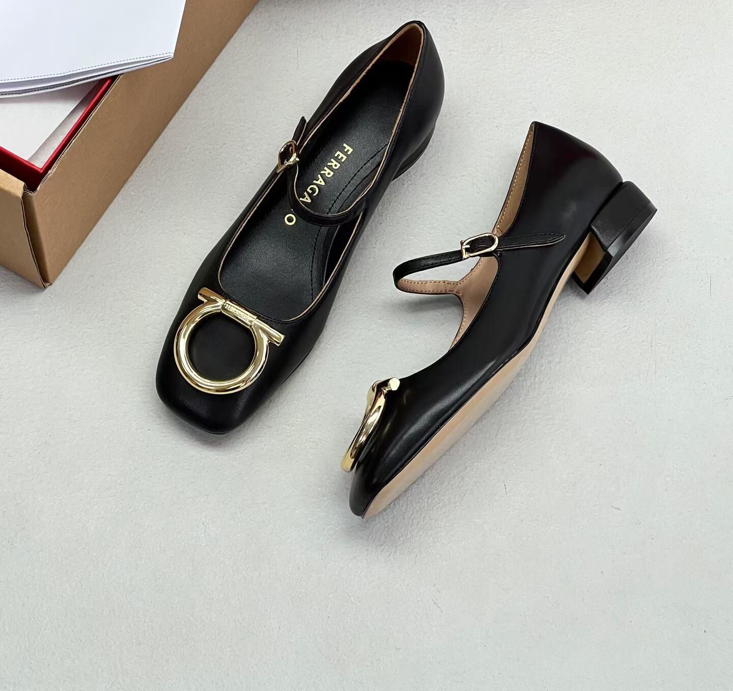 Ferragamo Gancini瑪麗珍鞋