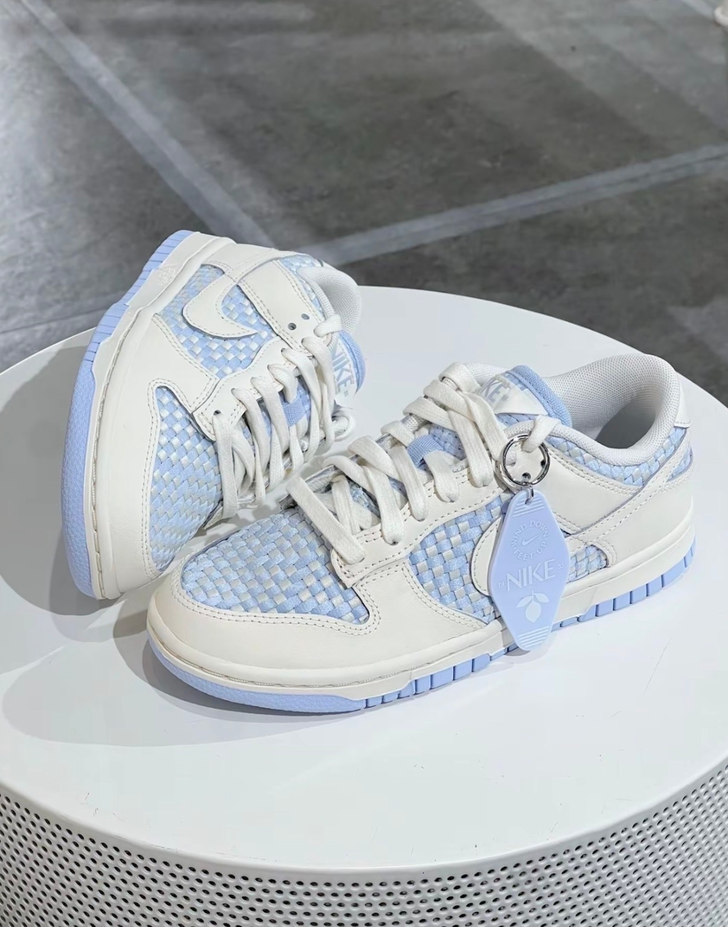 【預訂】NIKE DUNK LOW 奶油淺藍 編織棋盤格-WOMEN