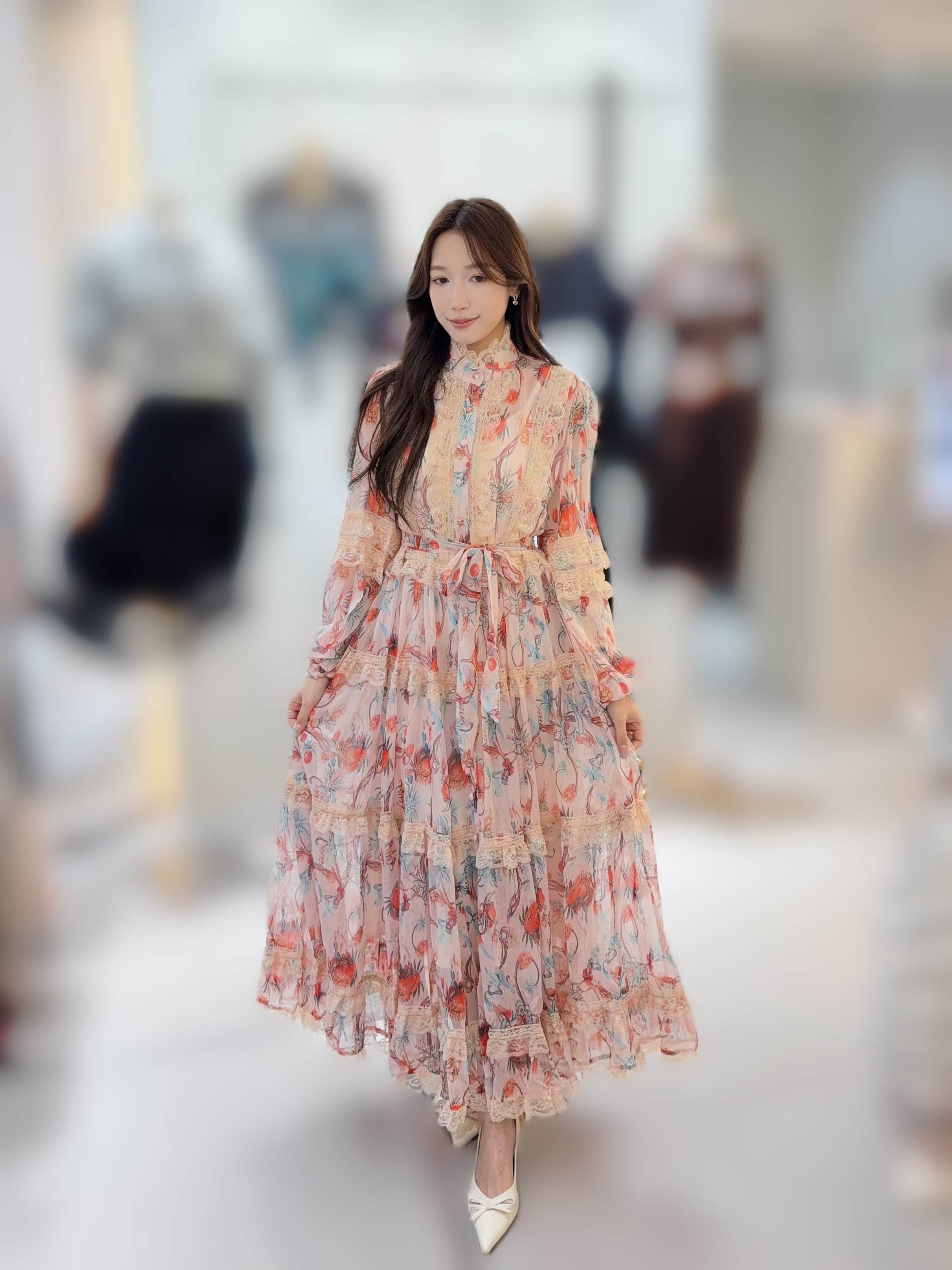 AW18 吊帶裙:胸39-54 腰37-52 HIP44-60 長43 外裙:胸46 腰36 HIP68 長52 $899
