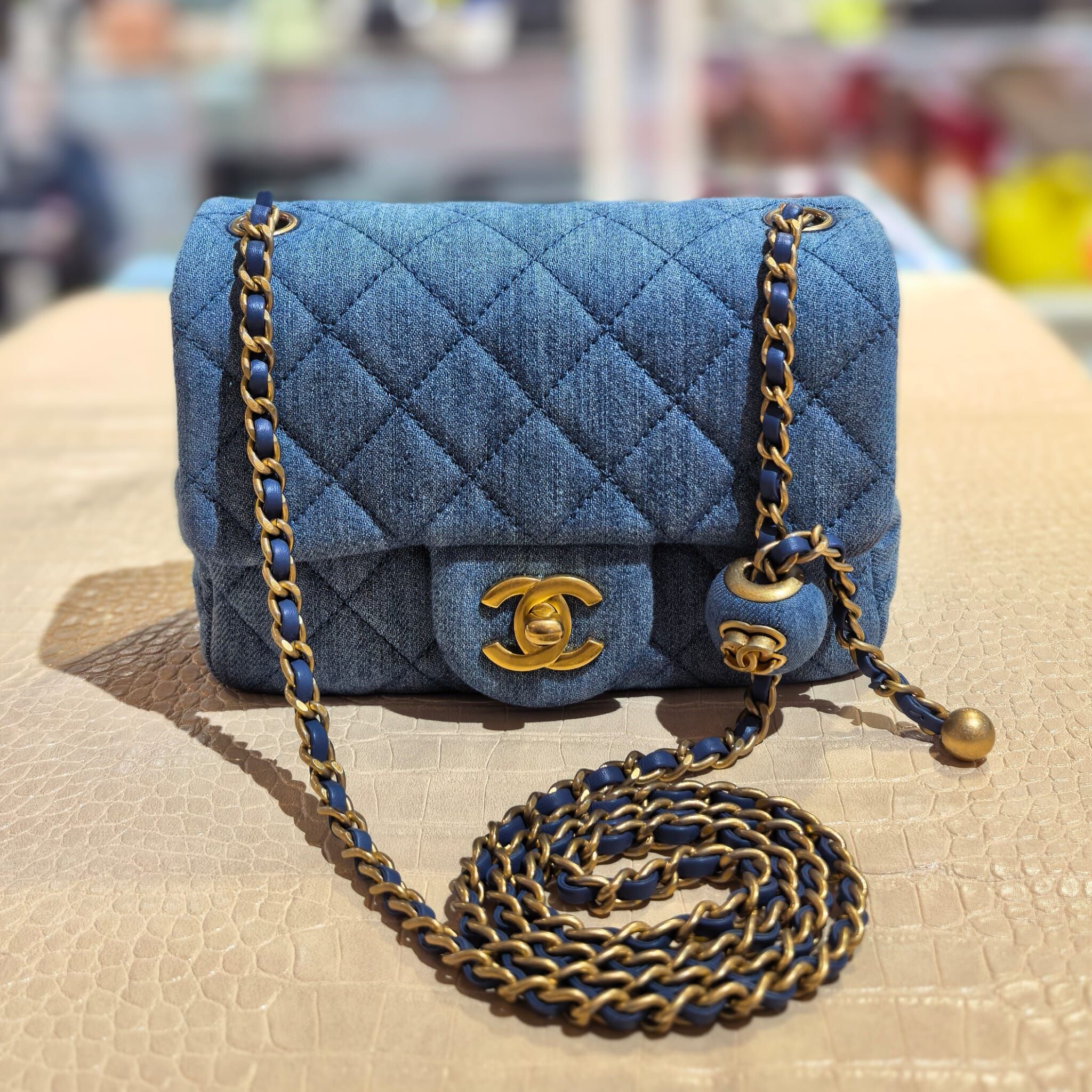 本週限時!!! 99.9%NEW二手CHANEL金波斜揹袋, CF17, AS1786, 方胖子, 洗水牛仔藍, 金球調節鏈條包, #Mini Square Flap Bag, #丹寧牛仔藍, #香榭站正品