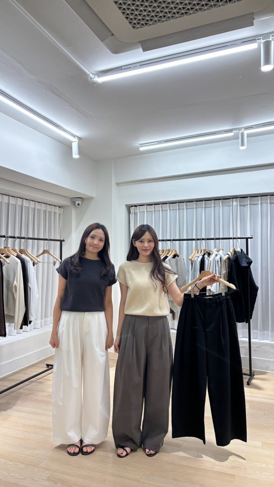 PE7111 俐落打褶高腰寬褲