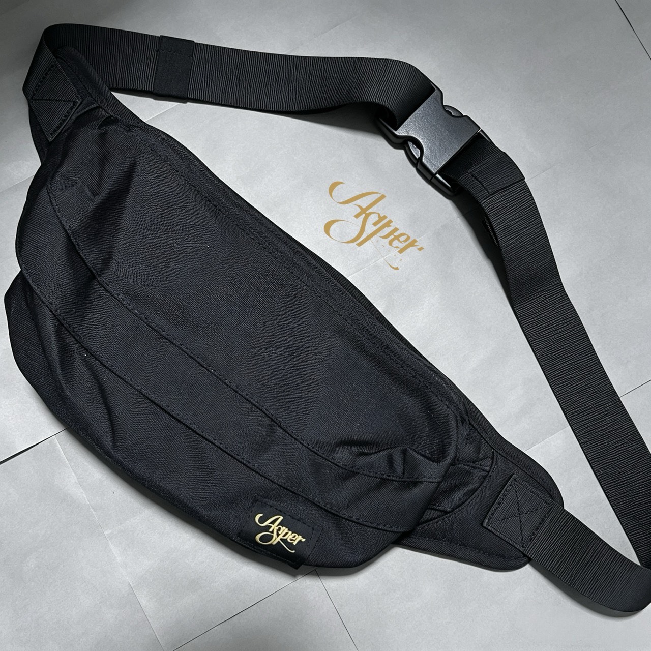 APSER 自有品牌腰包 斜跨包 簡約 素面 小LOGO 工裝 黑色 男包 女包