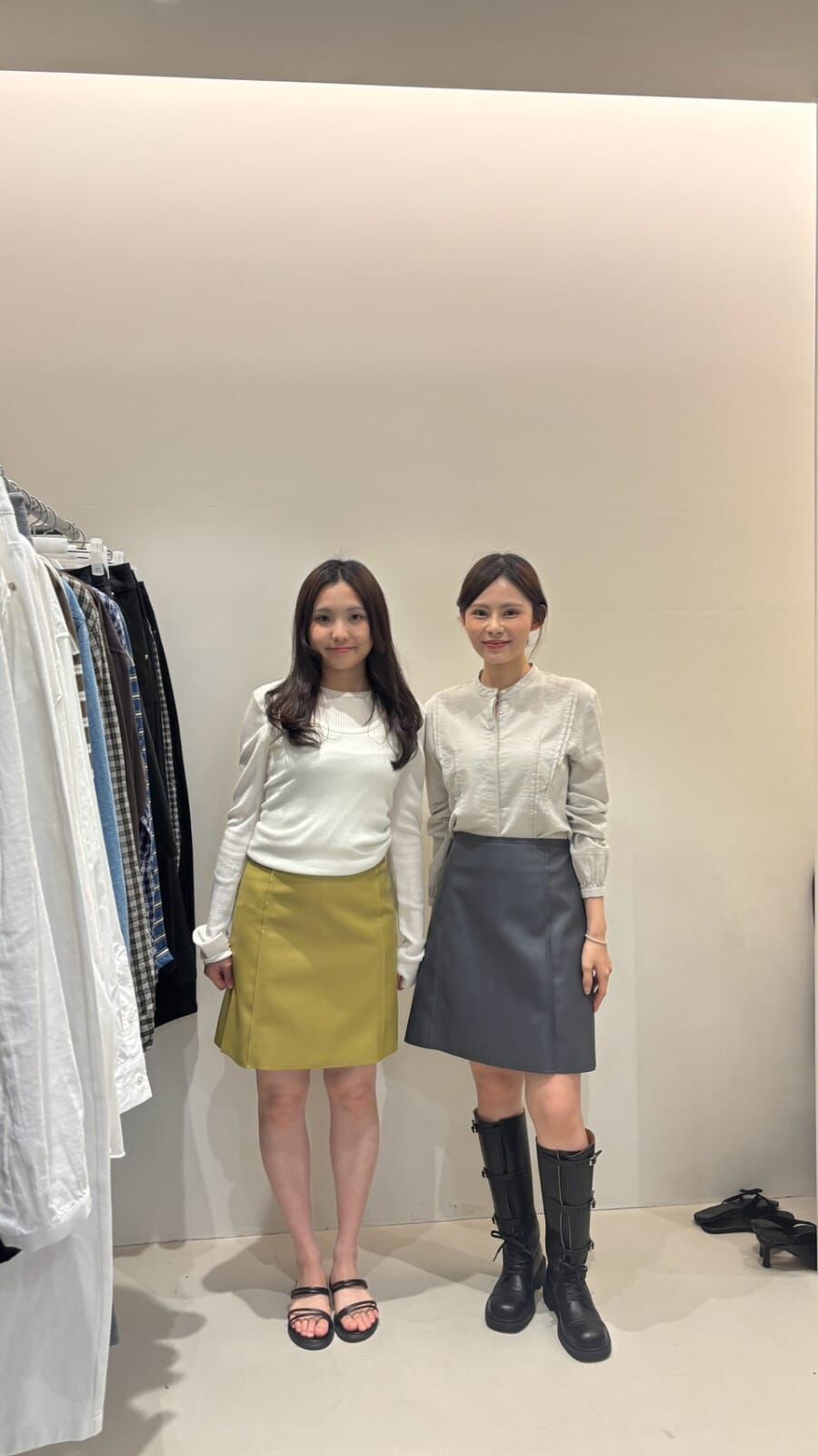 AT7131 立體拼接縫線皮短裙
