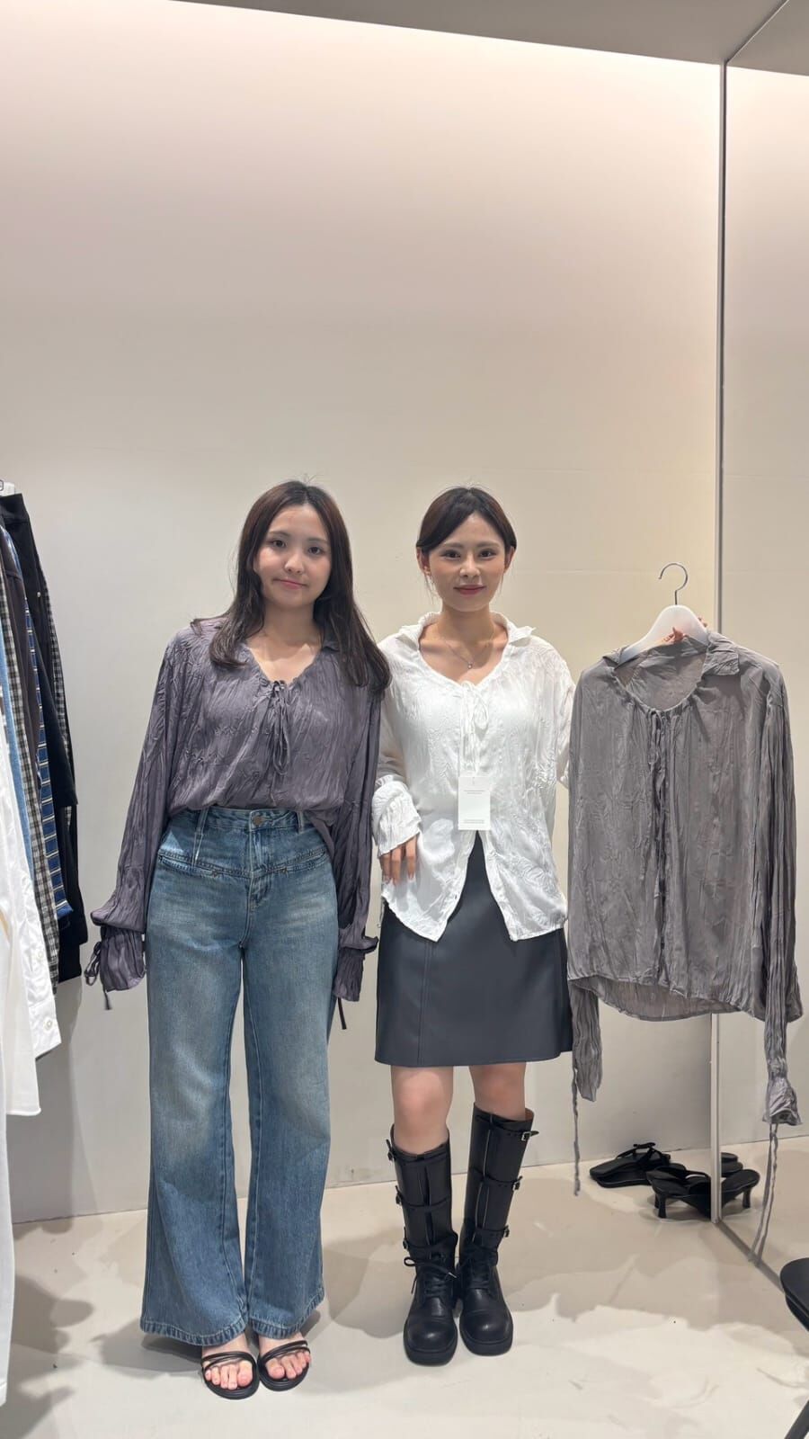 AT7137 荷葉邊領抓皺抽繩上衣