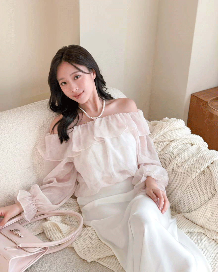 LINA LINA怦然心動荷葉滾邊暈染亮絲上衣附項鍊-淡雅粉