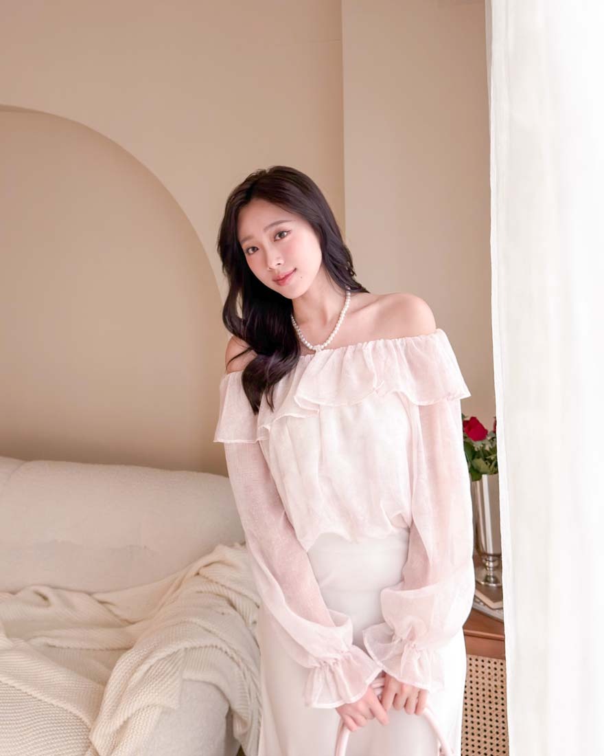LINA LINA怦然心動荷葉滾邊暈染亮絲上衣附項鍊-淡雅粉