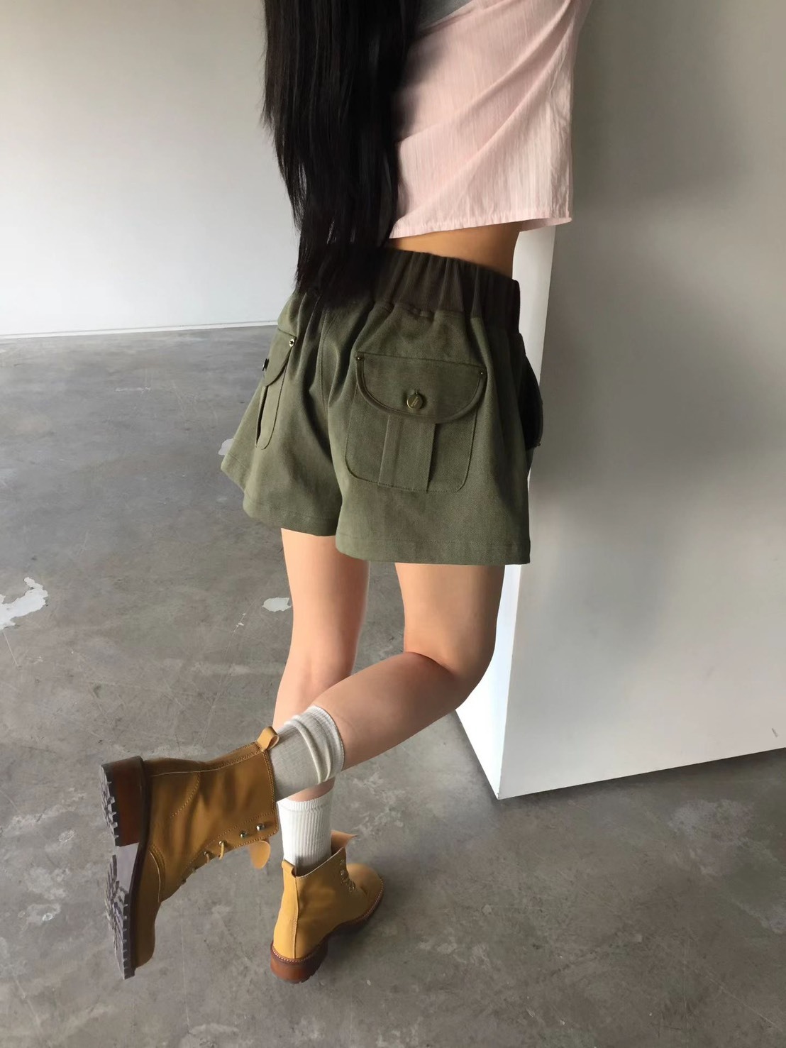 前後口袋綁帶短褲