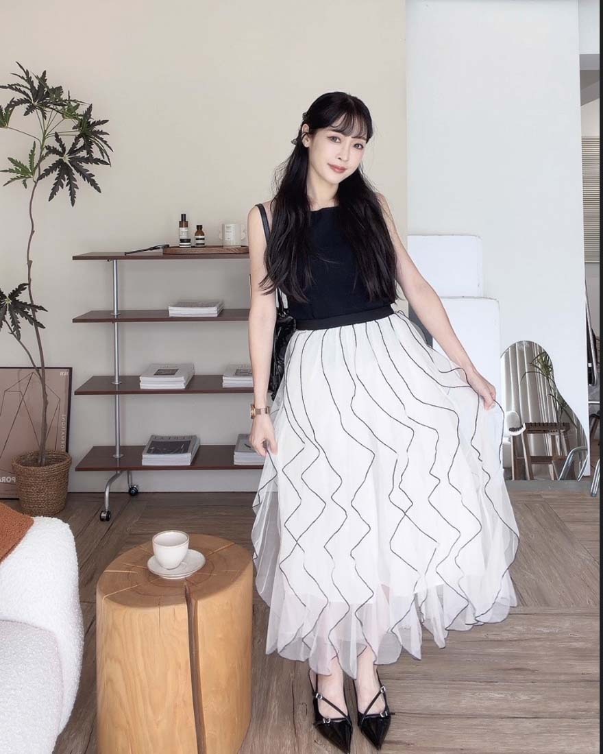 LINA LINA柔美漫舞撞色層次垂墜荷葉鬆緊紗裙-黑X杏