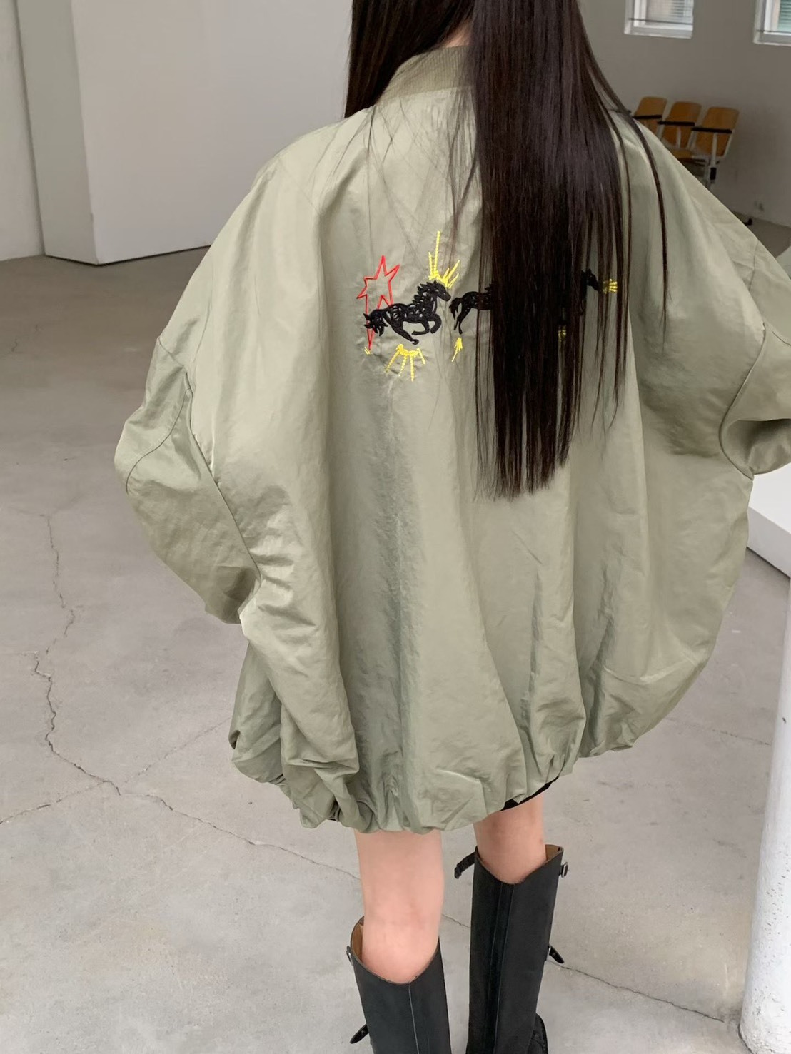 奔馬寬大風夾克