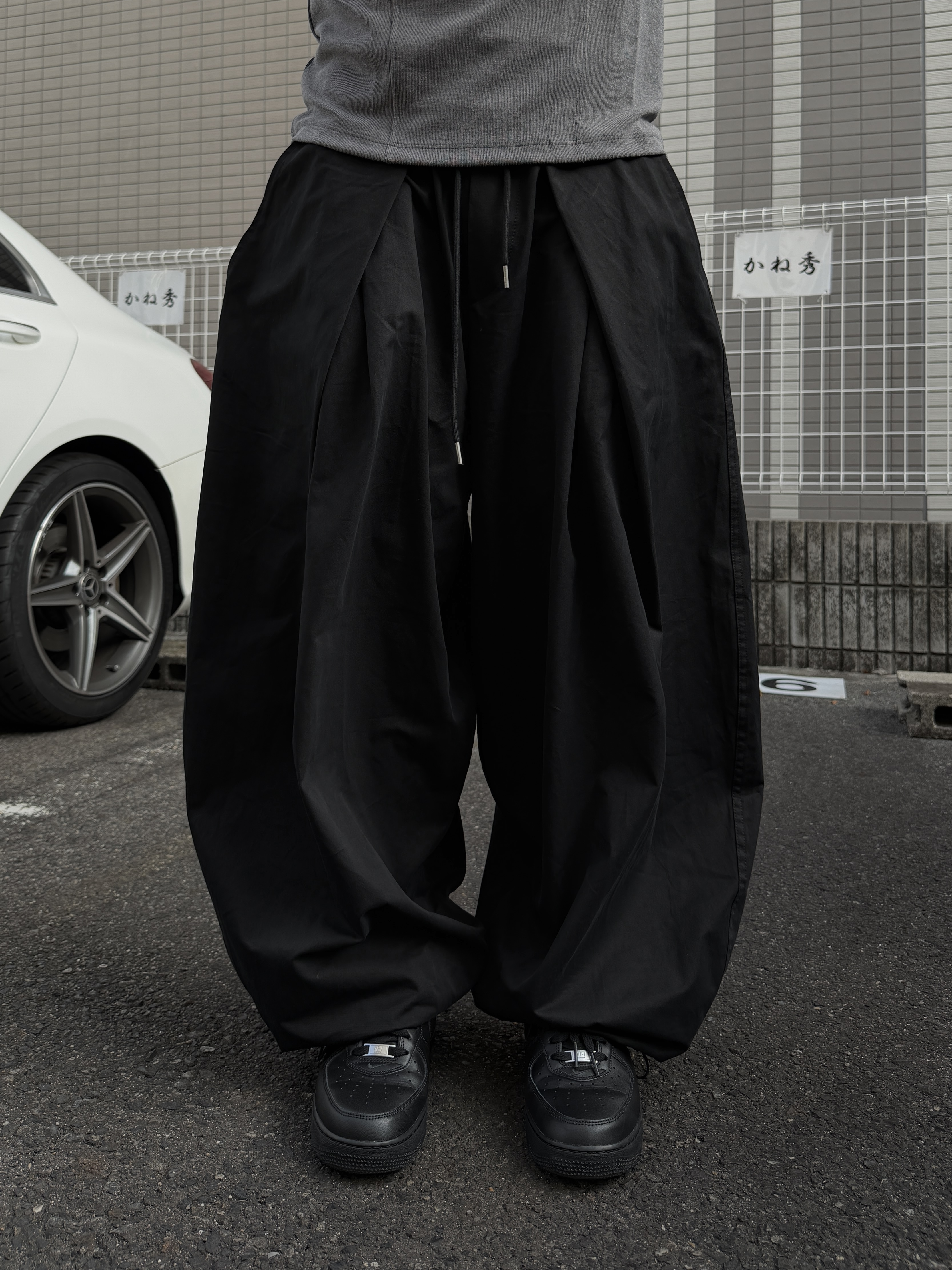 立體摺線 輕量蓬鬆 氣球寬鬆長褲