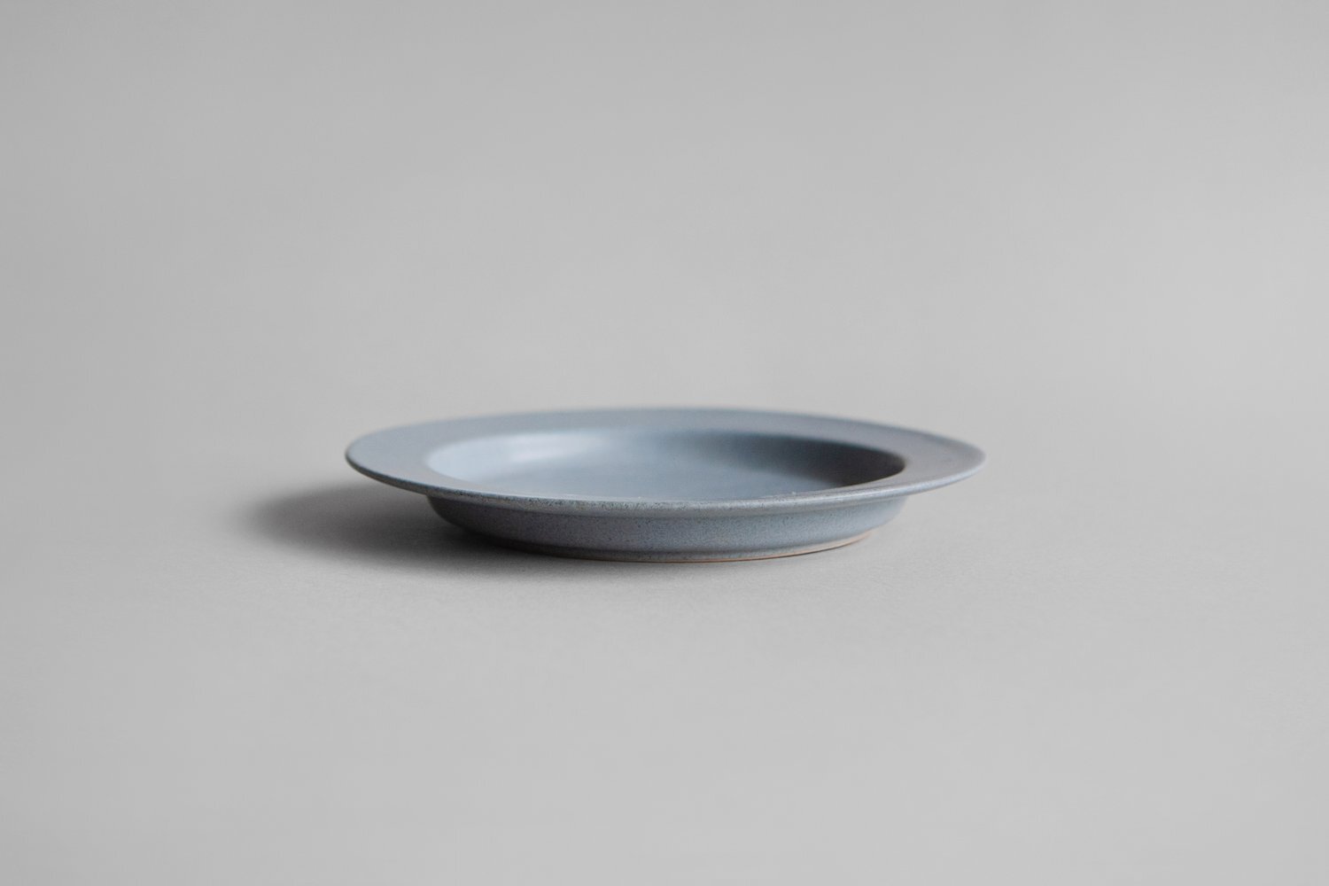 yumiko iihoshi  porcelain - 一日盤 15CM / 煙霧藍
