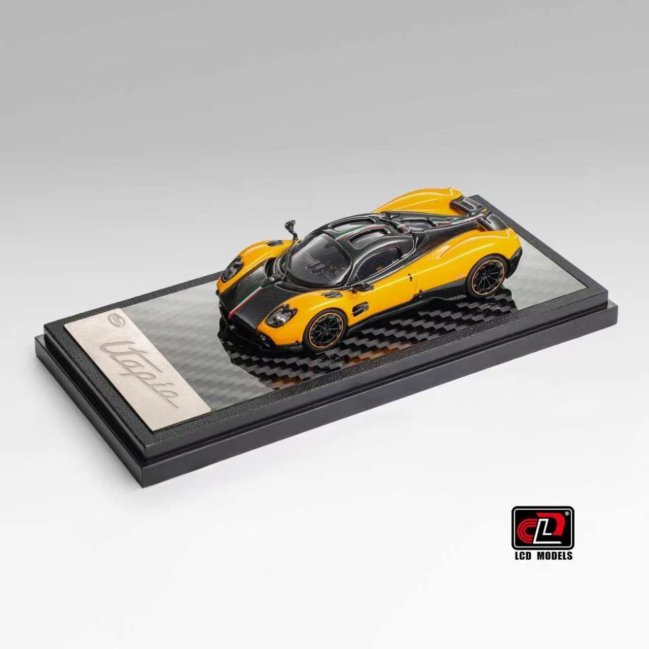 預訂 :1/64 LCD Models 1/64  Pagani Utopia (Carbon/ Yellow) (LCD64039-CY)