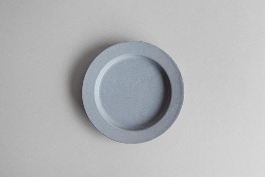 yumiko iihoshi  porcelain - 一日盤 15CM / 煙霧藍