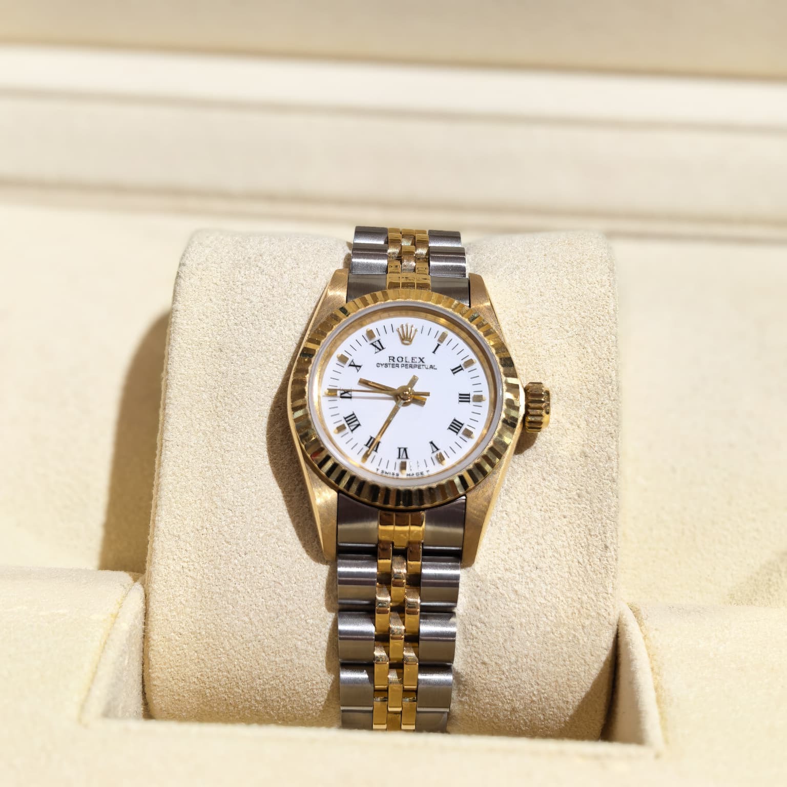 98%NEW二手ROLEX OYSTER 67193, 26MM, 18K金/鋼 白色羅馬字面盤 #女裝錶 #香榭站正品