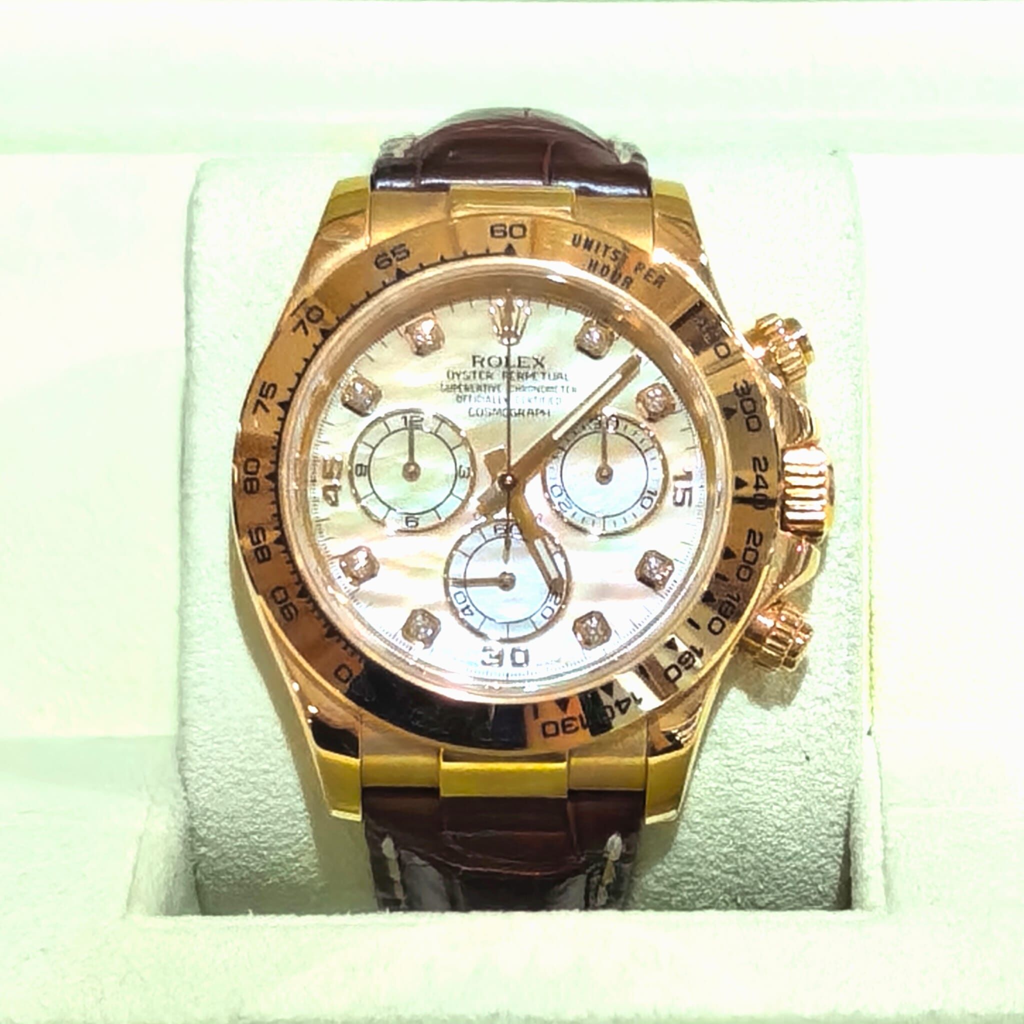95%NEW二手ROLEX DAYTONA 116518 40MM 18K金/鑲鑽珍珠母貝面/深啡色皮帶 #香榭站正品