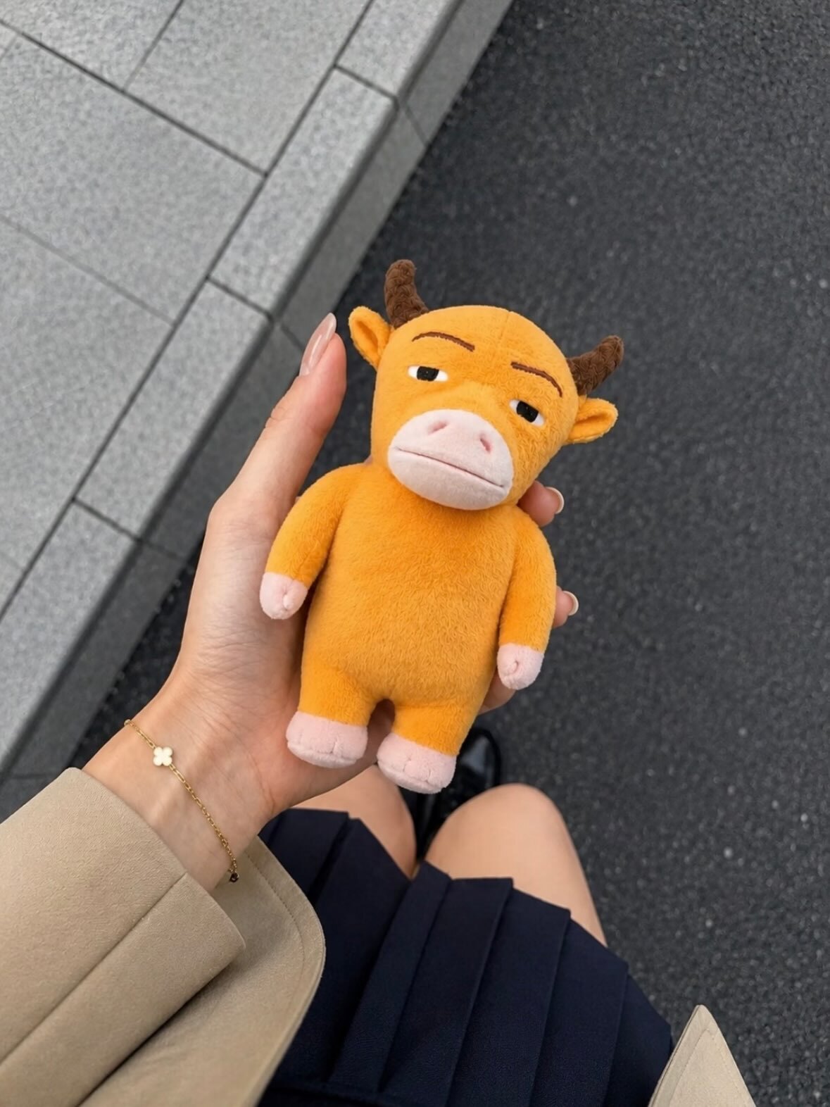 牛來 毛絨掛件 電影 鑰匙扣 可愛 呆萌 療癒 抽象搞笑 15CM