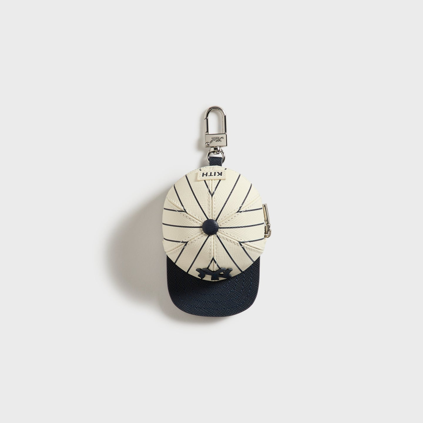 2026AW Kith for the New York Yankees Baseball Cap Leather Pouch 紐約 洋基 棒球帽 吊飾 鑰匙圈 現貨 KHLA340073