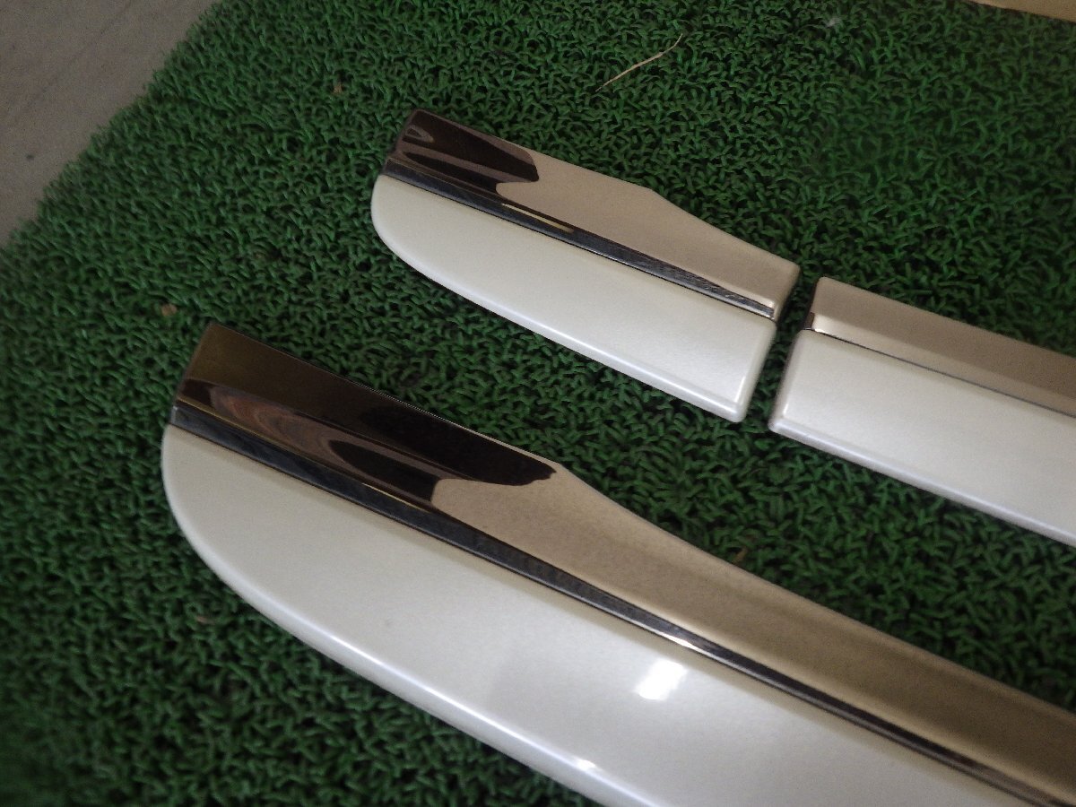 (二手) 正廠豐田 Spade / Porte 用 4U3 色下車身電鍍裝飾