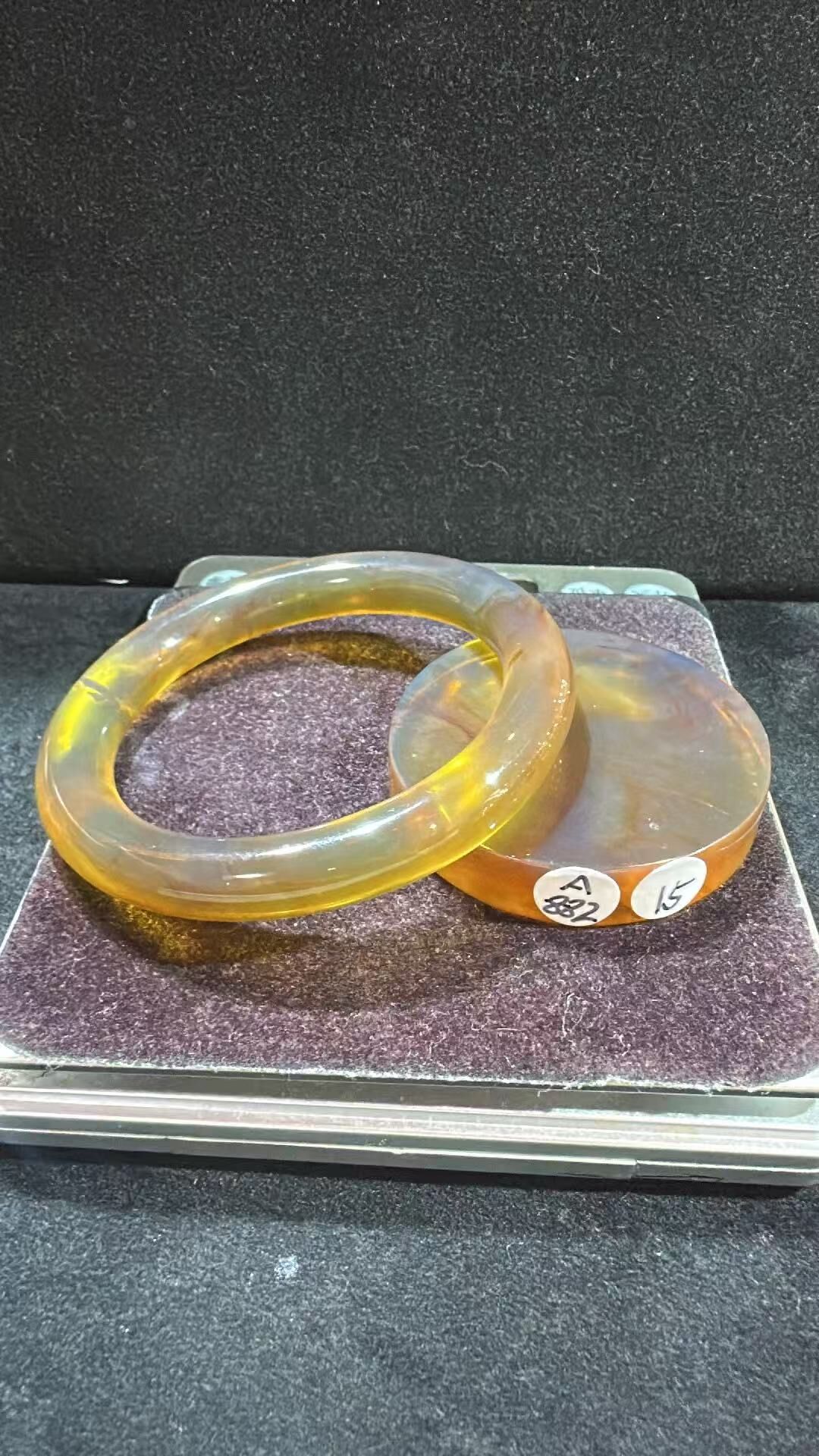0911XY154-XYDAY-AMBER-黃茶蜜手鐲 55.6MM [鐲芯可免費加工成平安扣,需要備註,加工後不退不換] (B154)