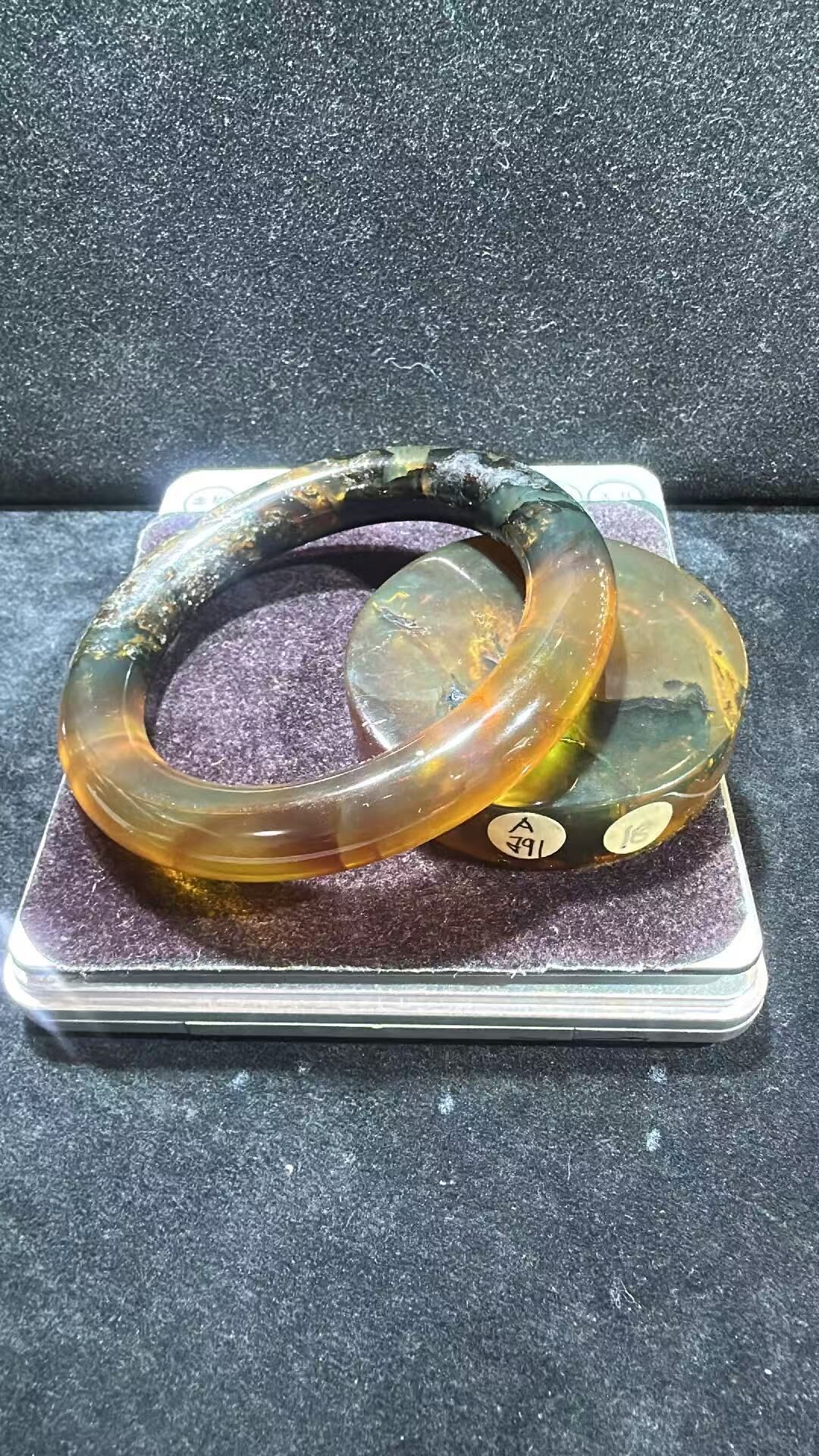 0911XY165-XYDAY-AMBER-黃茶蜜翁珀特色手鐲 60mm [鐲芯可免費加工成平安扣,需要備註,加工後不退不換] (B165)
