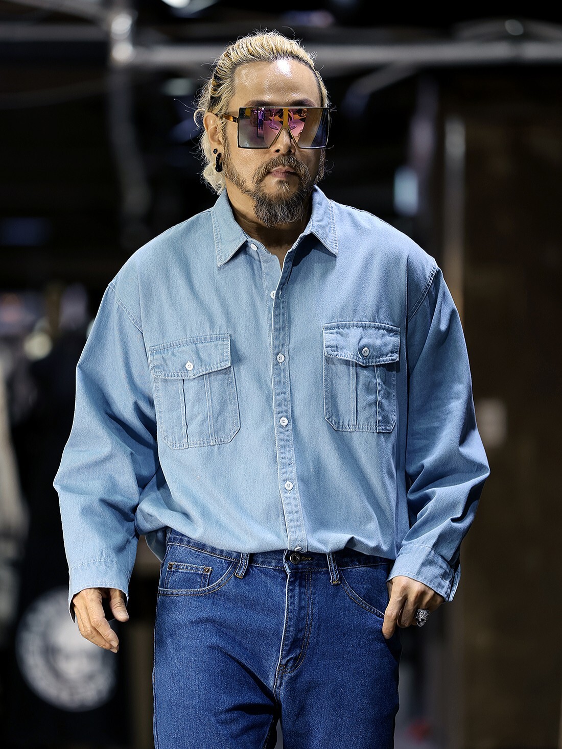 Double-pocket washed denim shirt