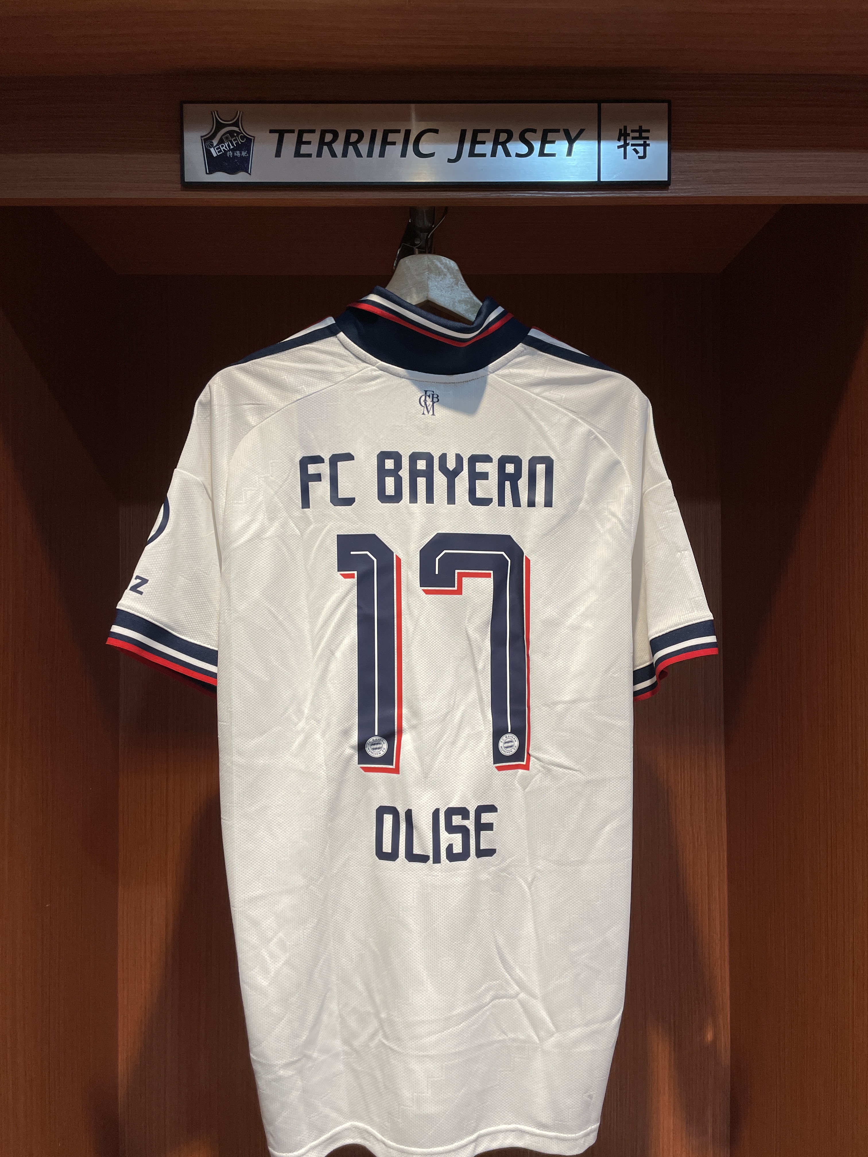 Bundesliga足球 Michael Olise FC Bayern Munich 拜仁慕尼黑 客場白 26-27 德甲 Away Adidas Replica Jersey 球迷版 燙印 全新