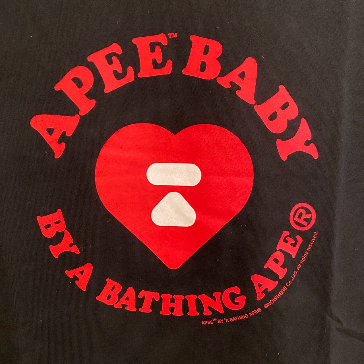 APEE 經典紅色愛心猿人頭印花短T AS491A6