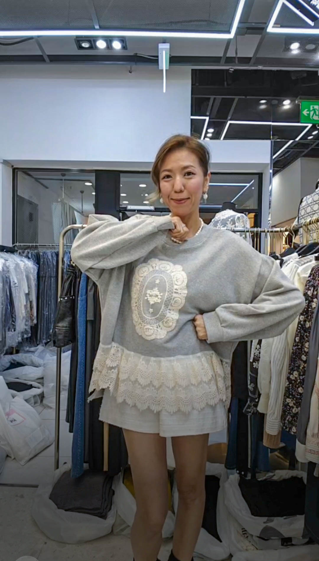 💍K8058  ▶️橢圓花蕾絲刺繡上衣 👉B:152cm L:64cm