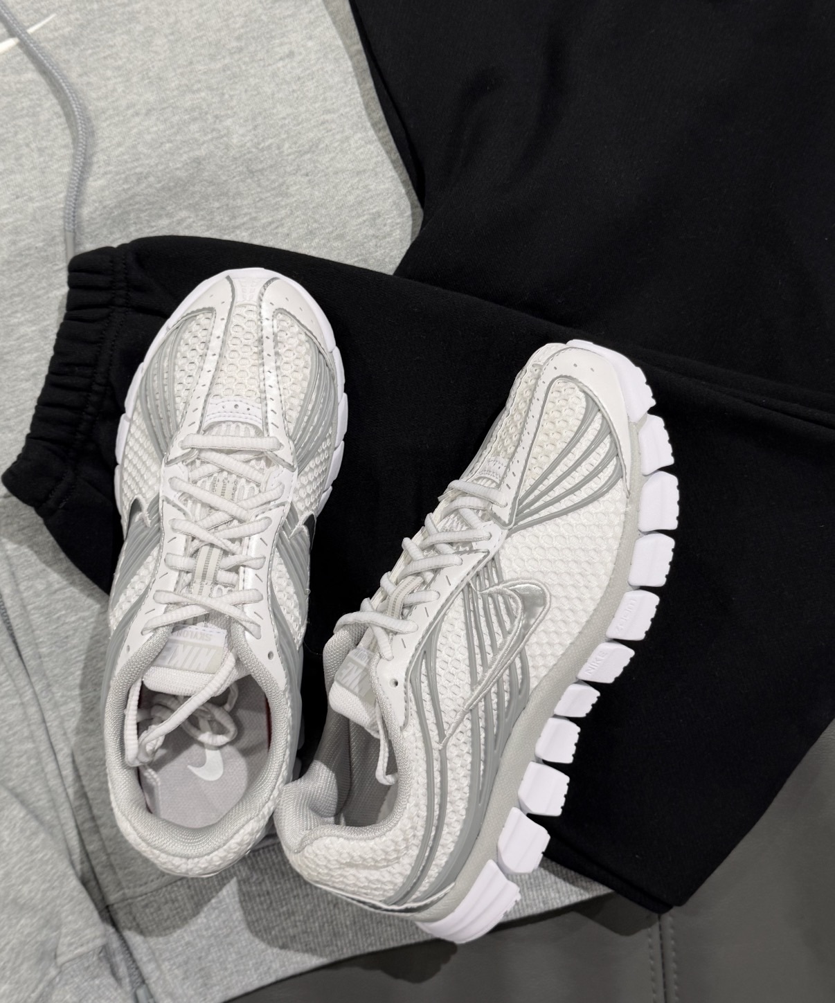 <卡寶同款✨> Nike Zoom Skylon 11 復古鞋 Y2K白銀